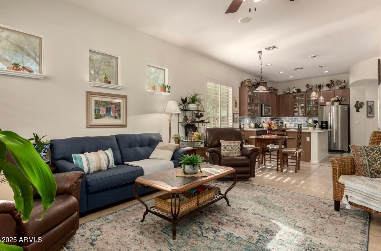 18535 W MCNEIL Street