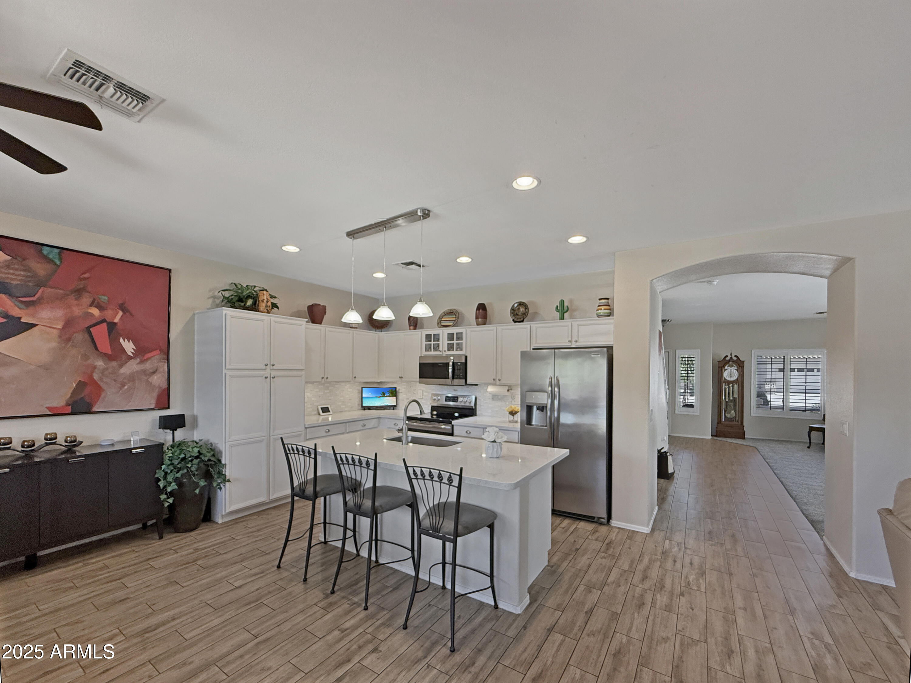 8423 W MARY ANN Drive