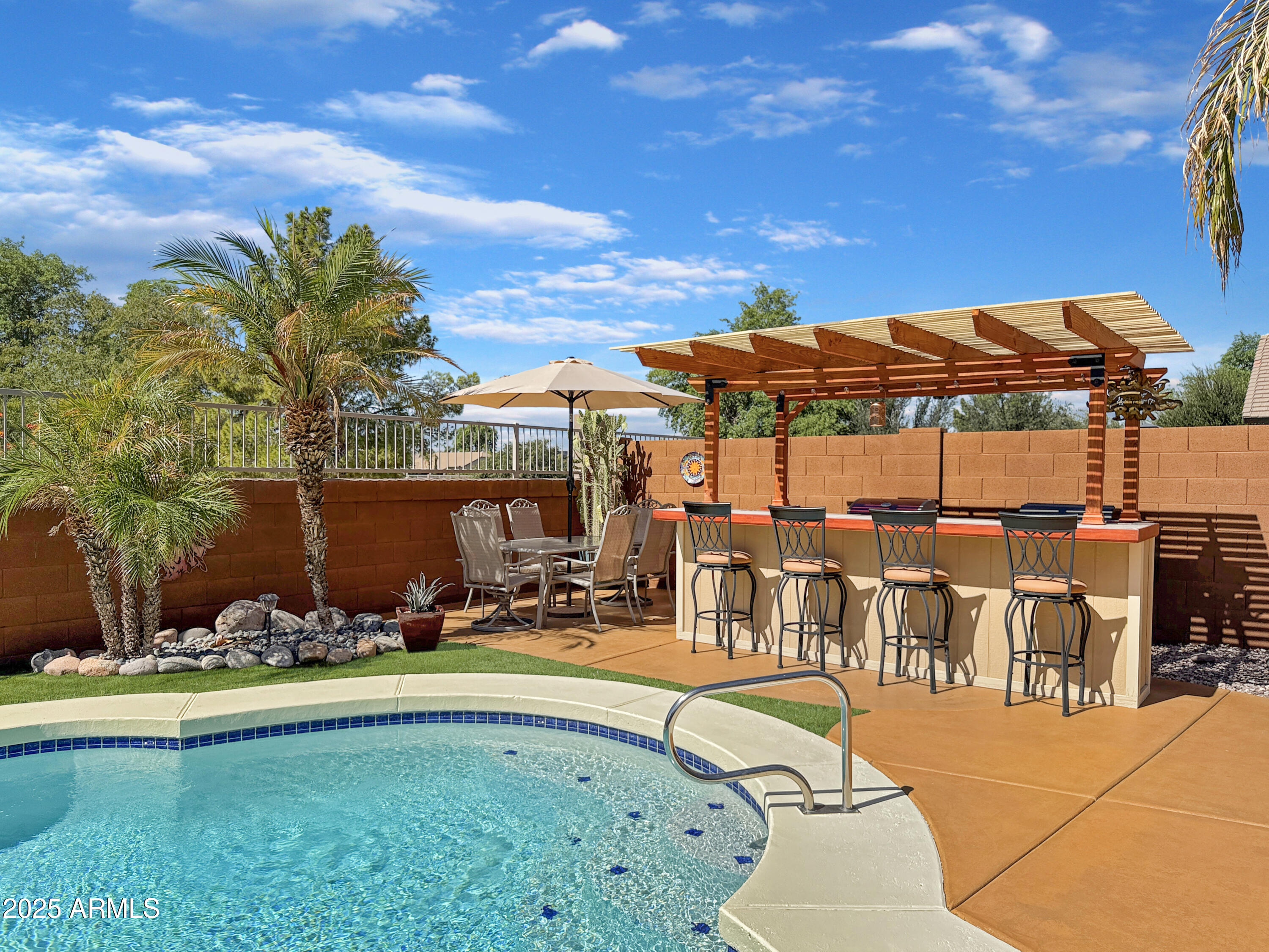 8423 W MARY ANN Drive