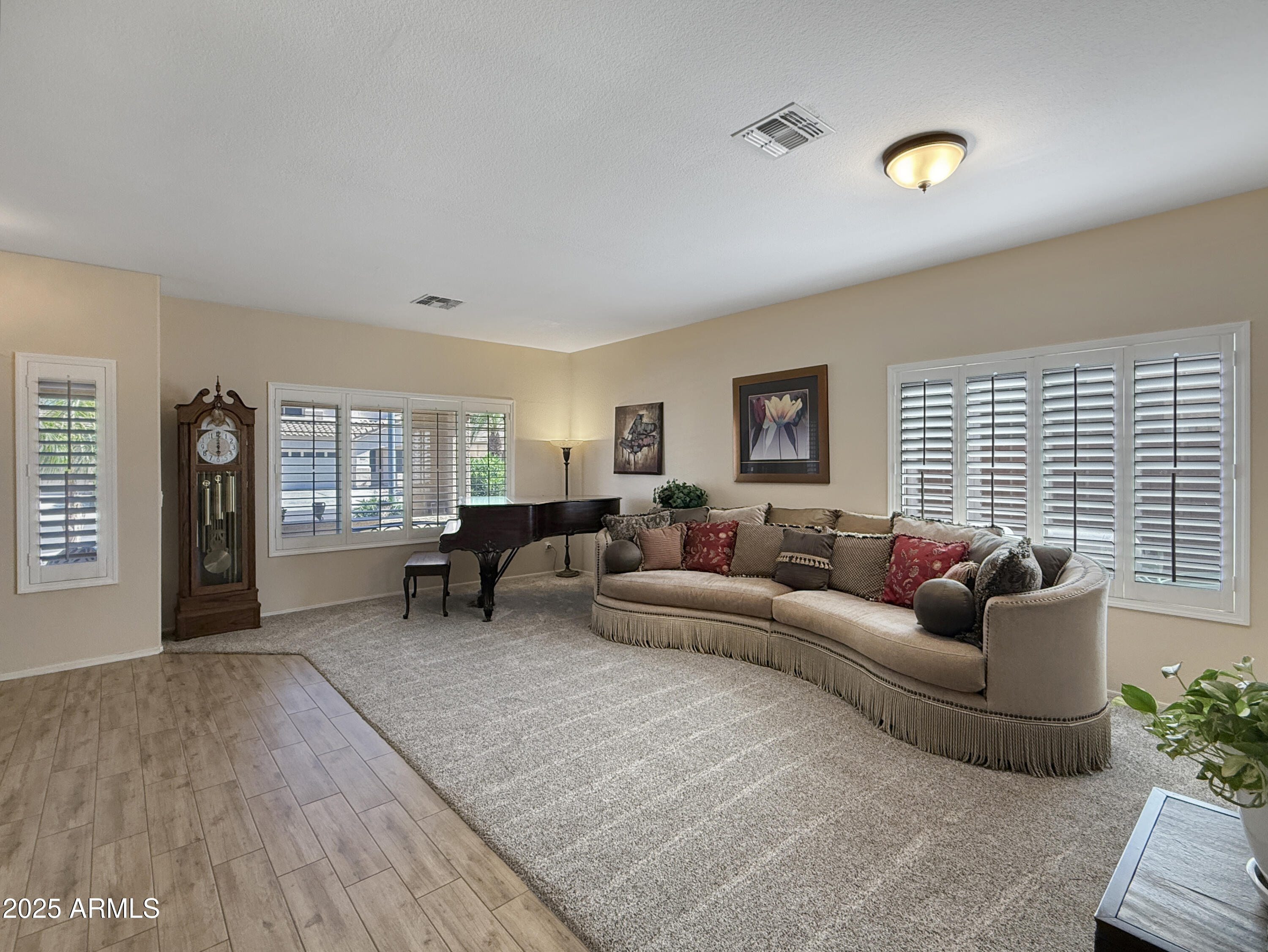 8423 W MARY ANN Drive