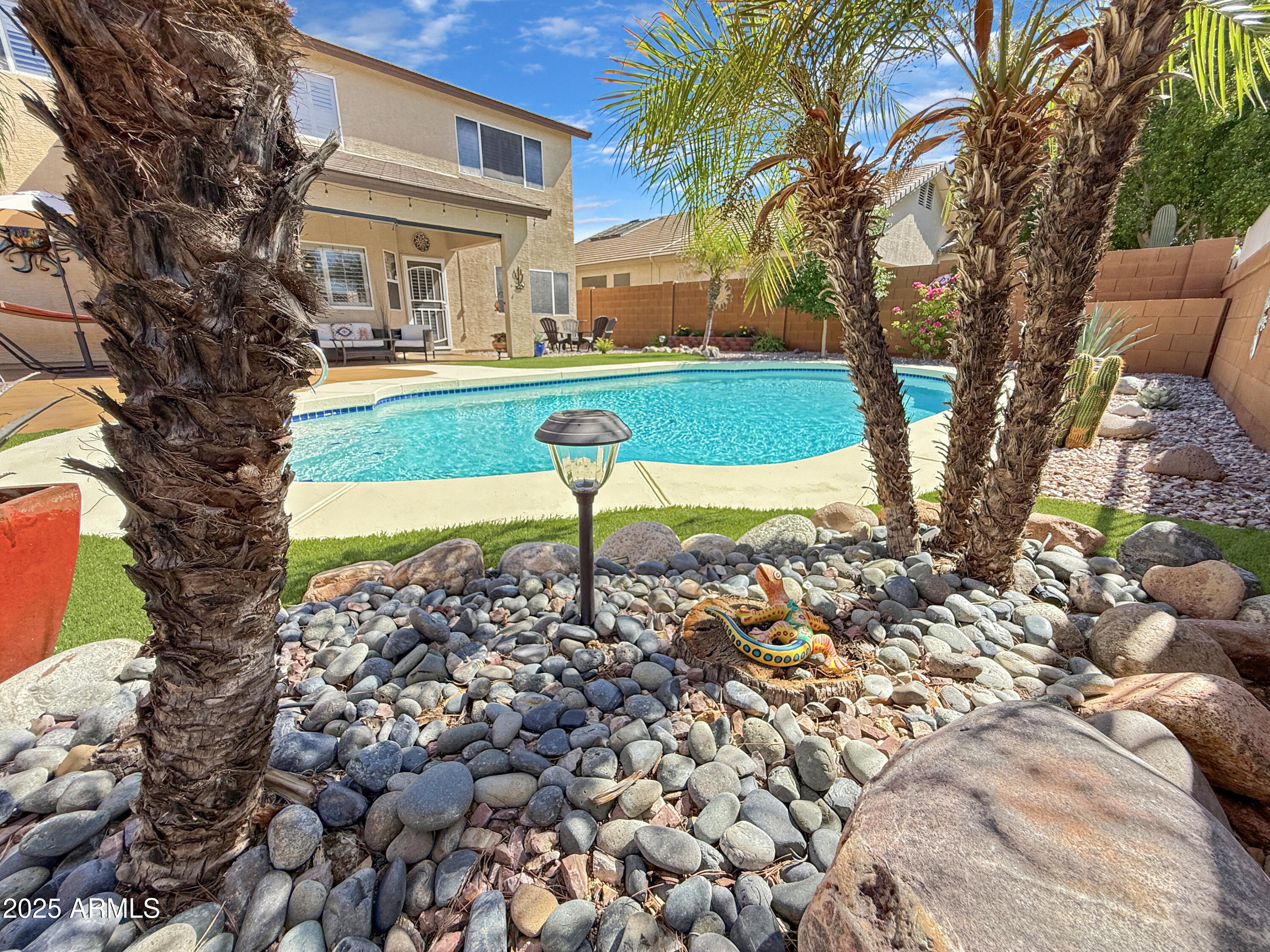 8423 W MARY ANN Drive