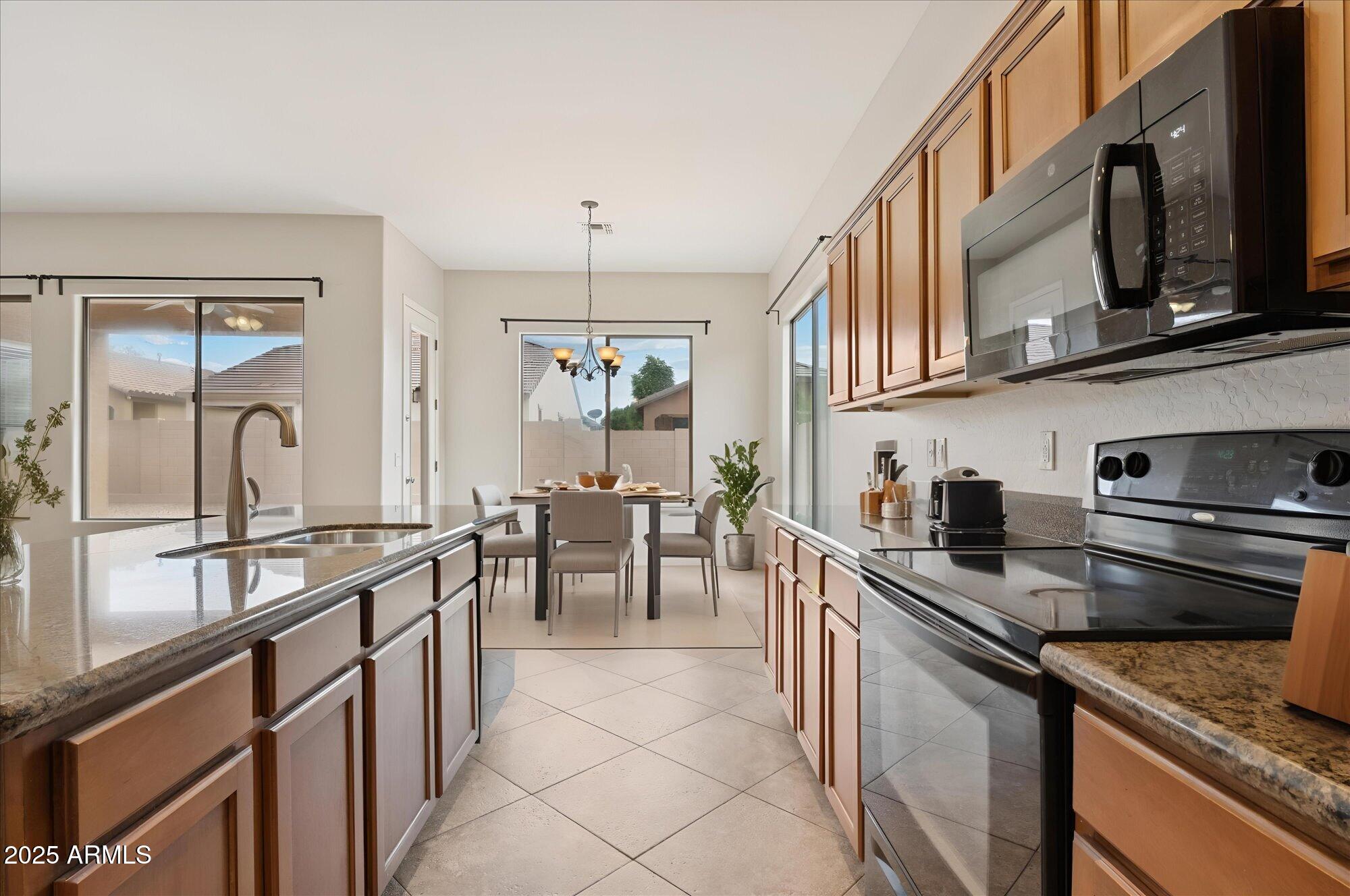 3237 W GALVIN Street