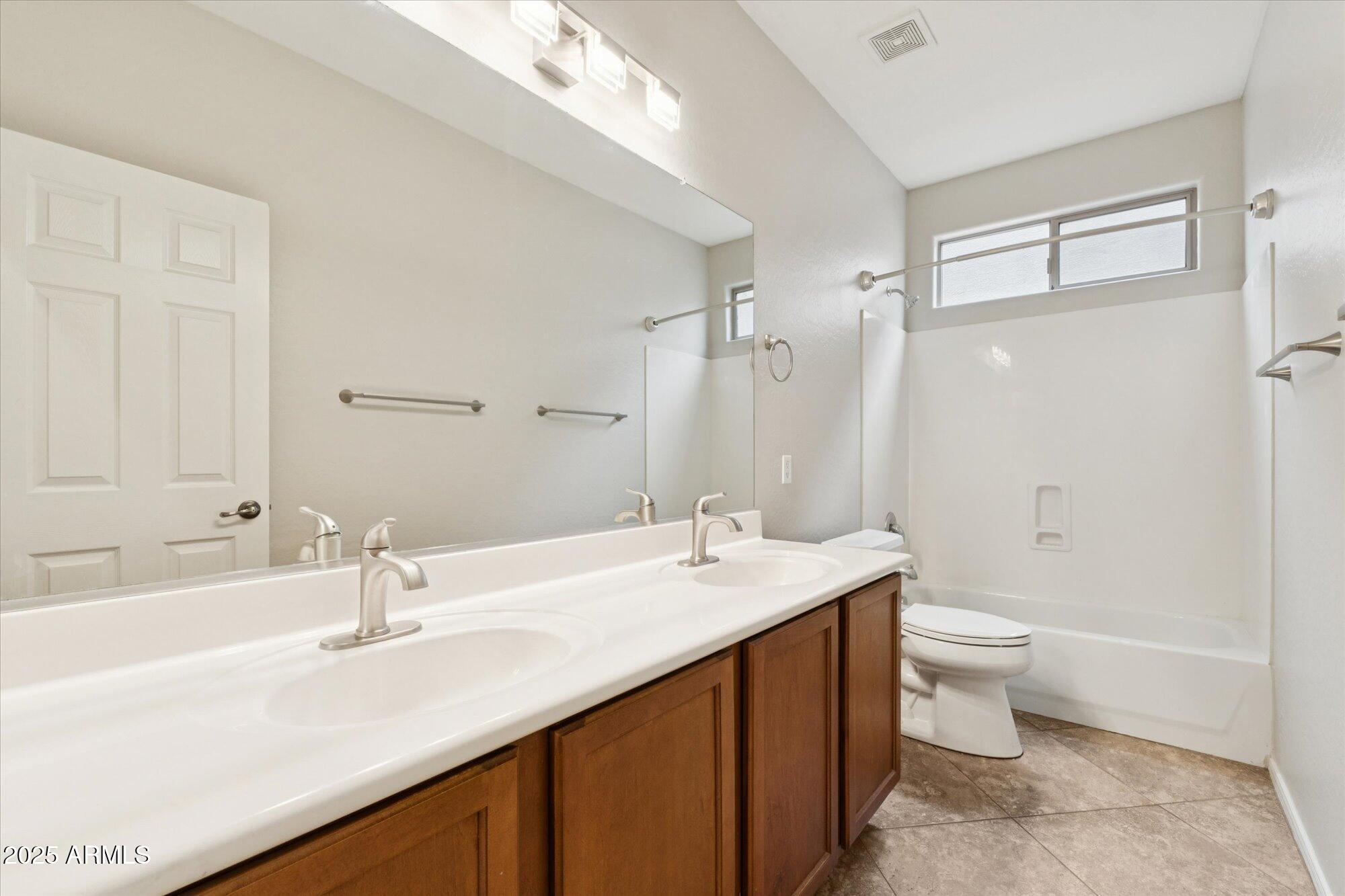 3237 W GALVIN Street