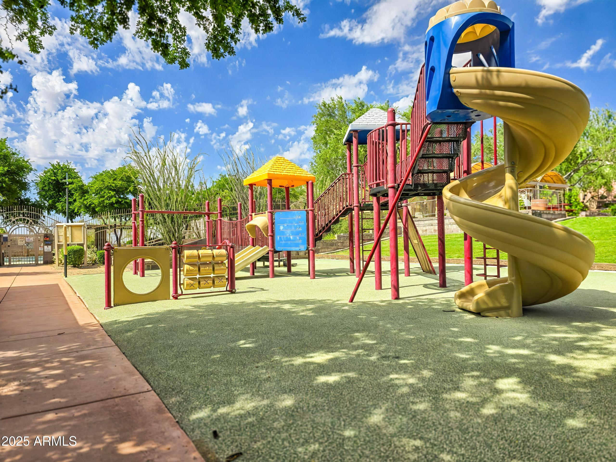 3237 W GALVIN Street