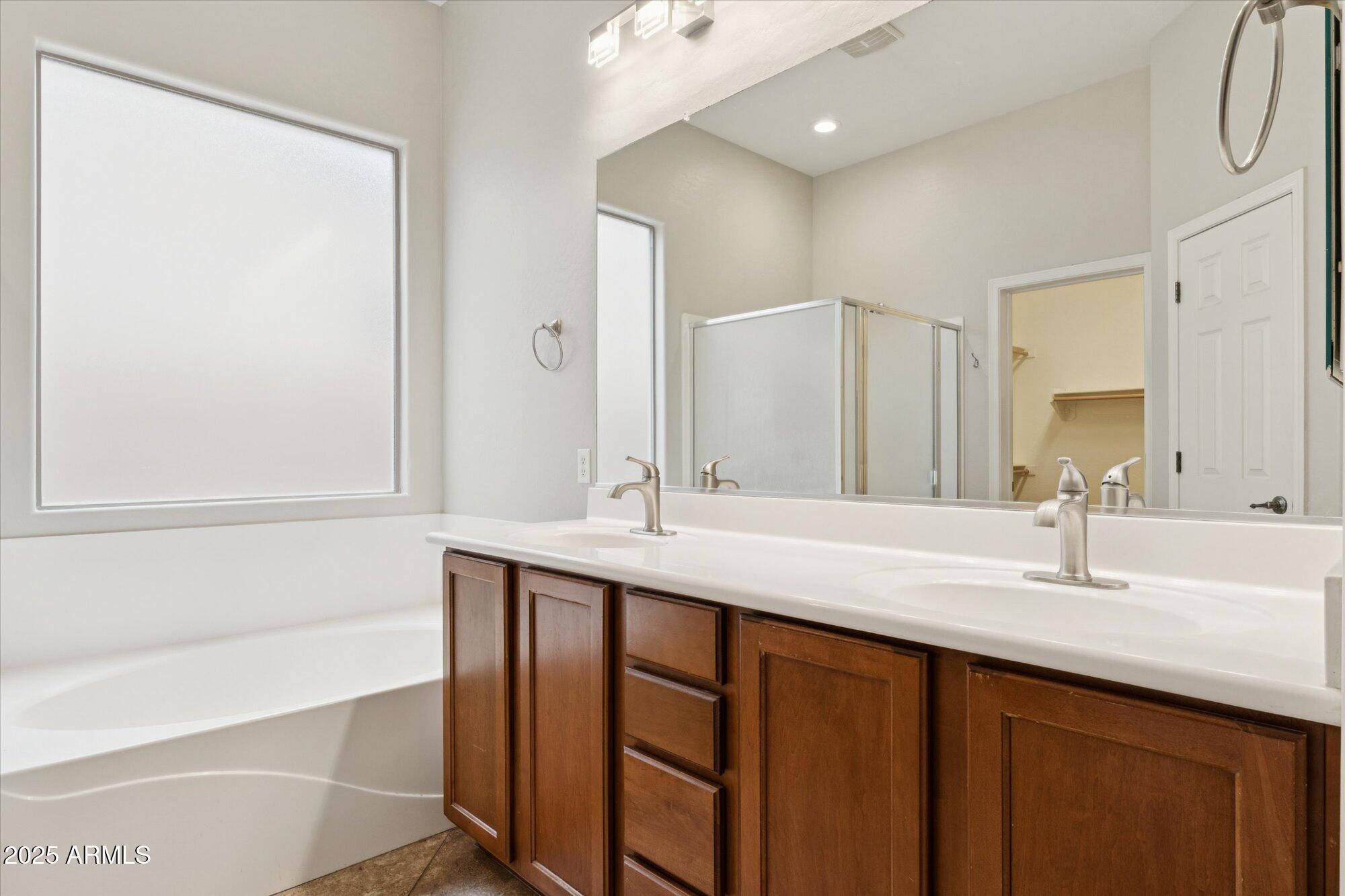 3237 W GALVIN Street