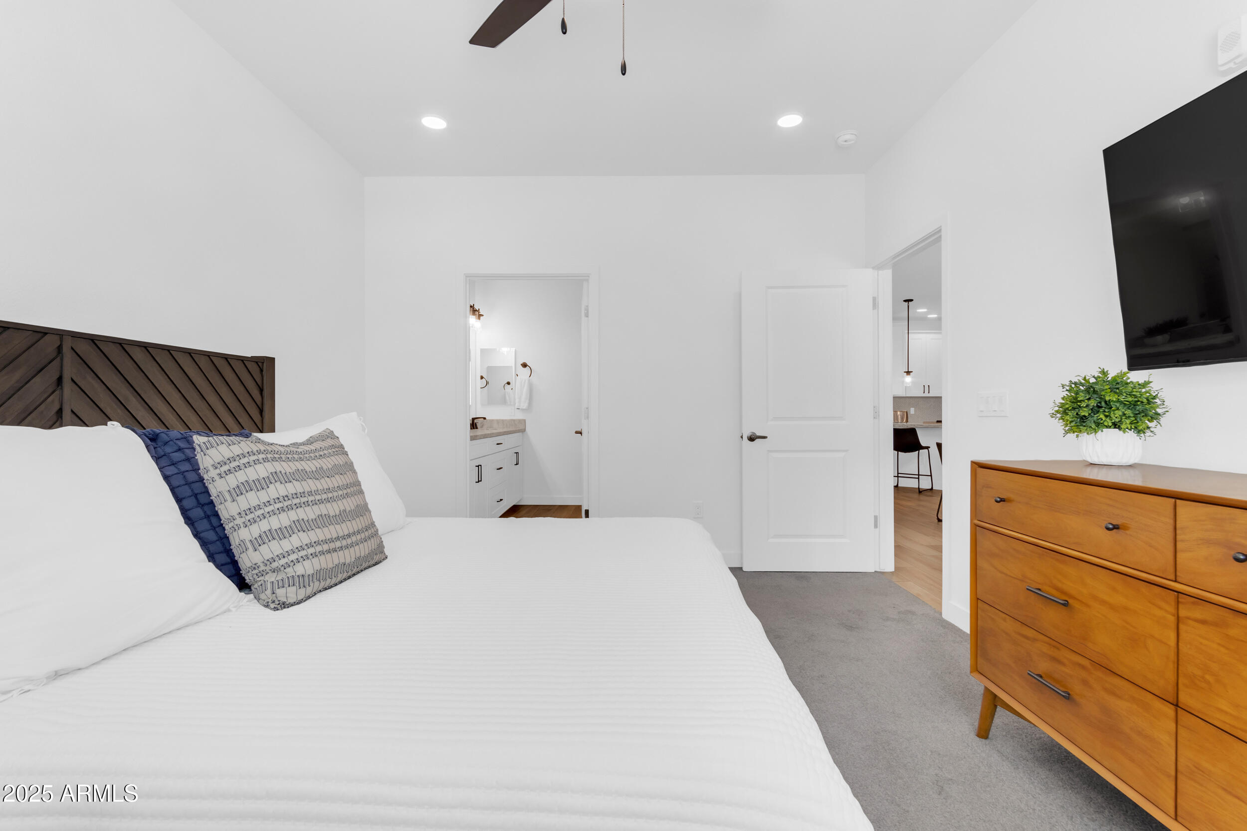 2511 W QUEEN CREEK Road, 165