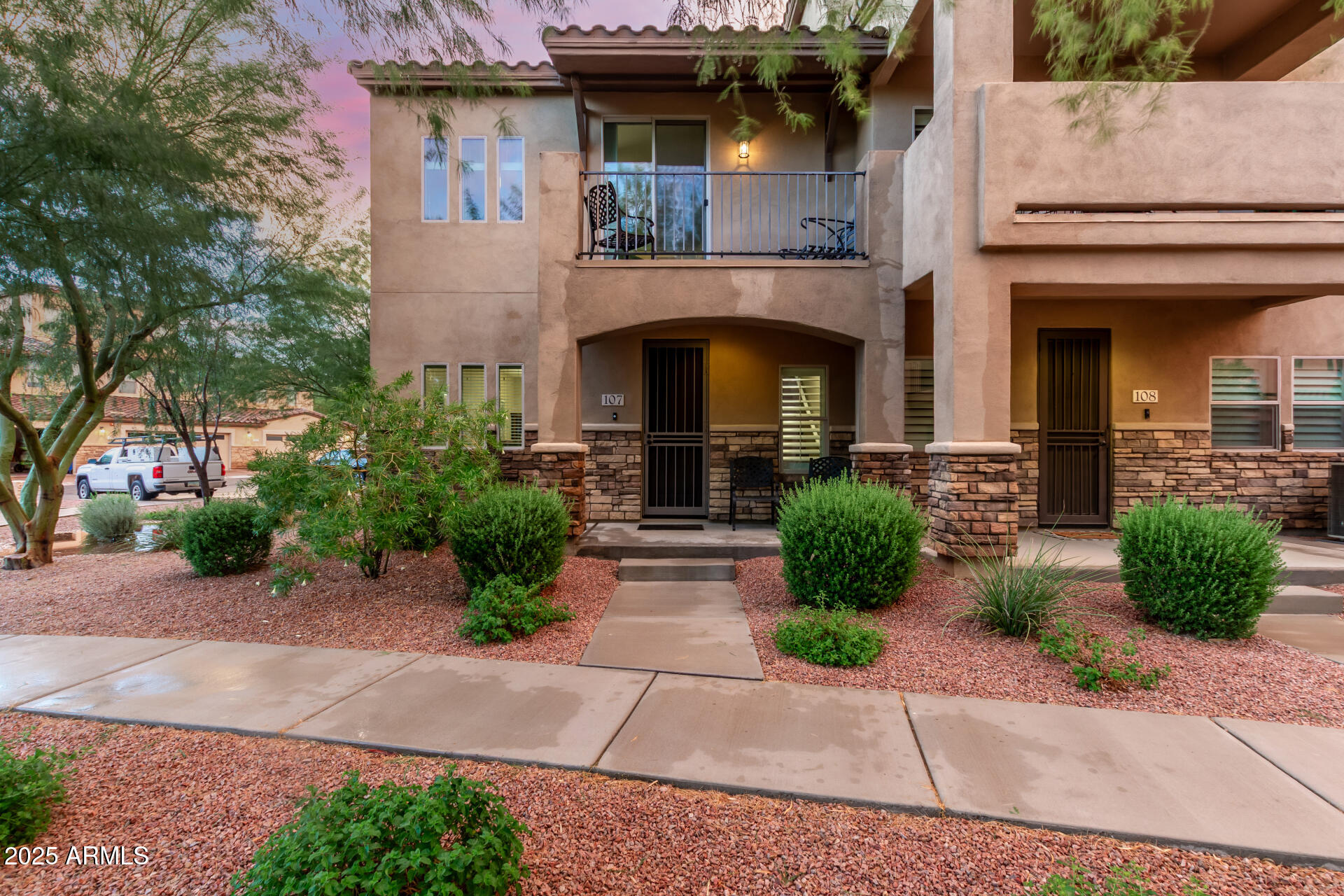 2821 S SKYLINE Drive, 107