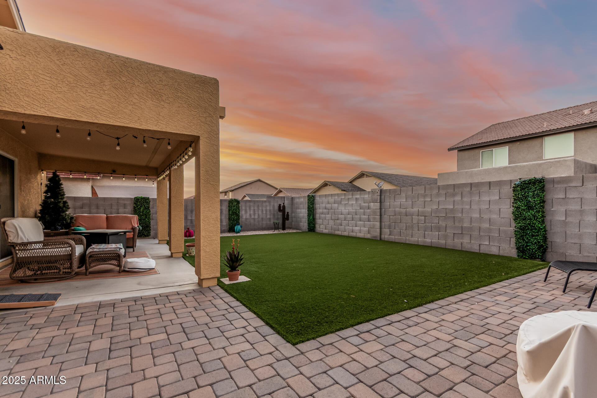 2826 W LA SALLE Street