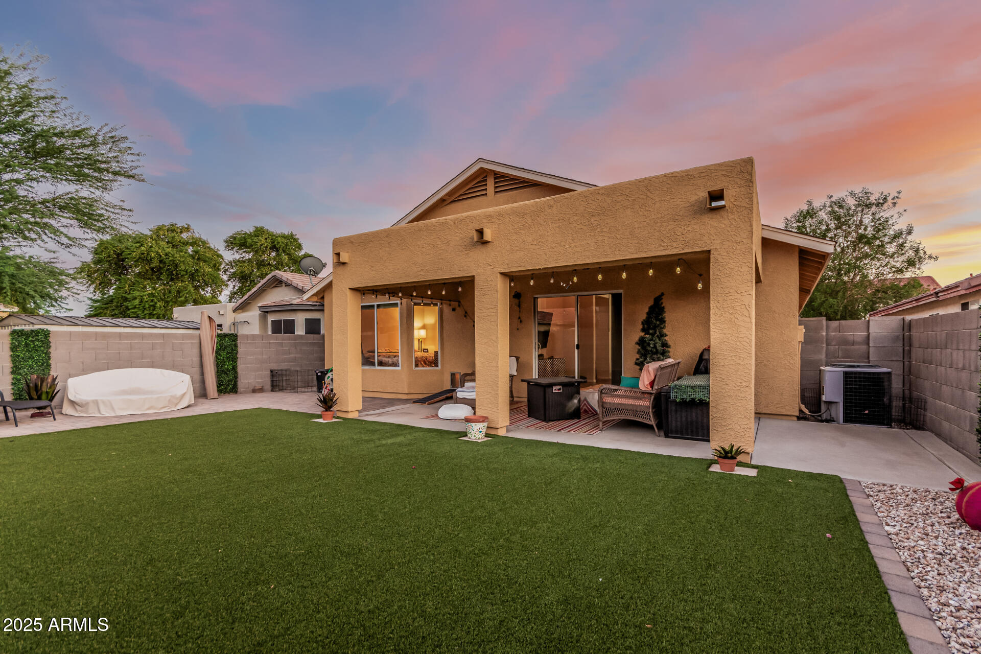 2826 W LA SALLE Street