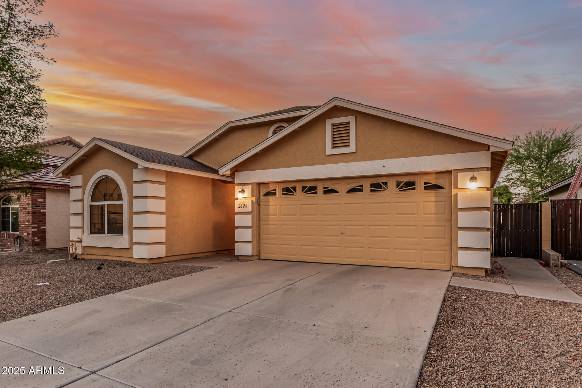 2826 W LA SALLE Street