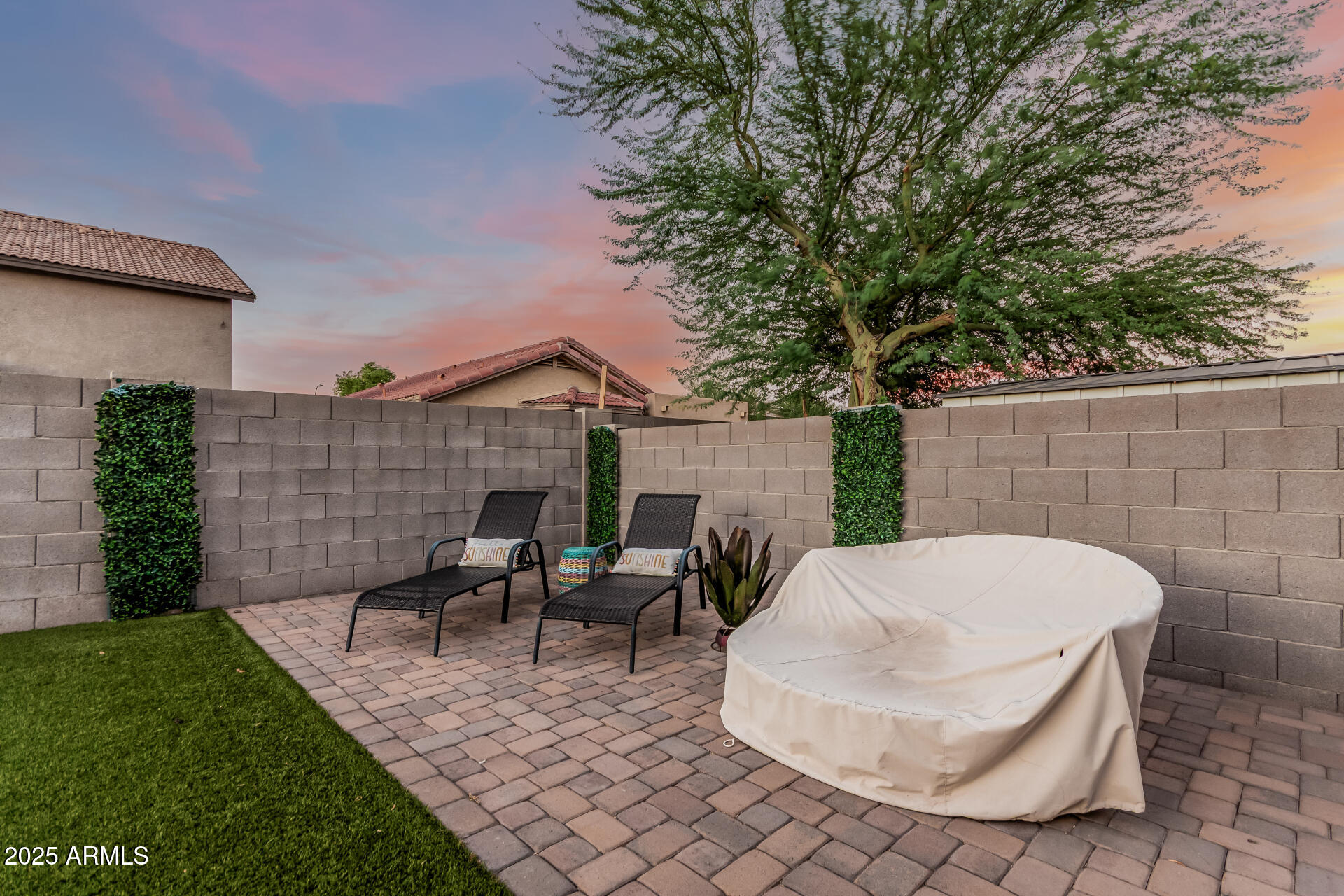 2826 W LA SALLE Street