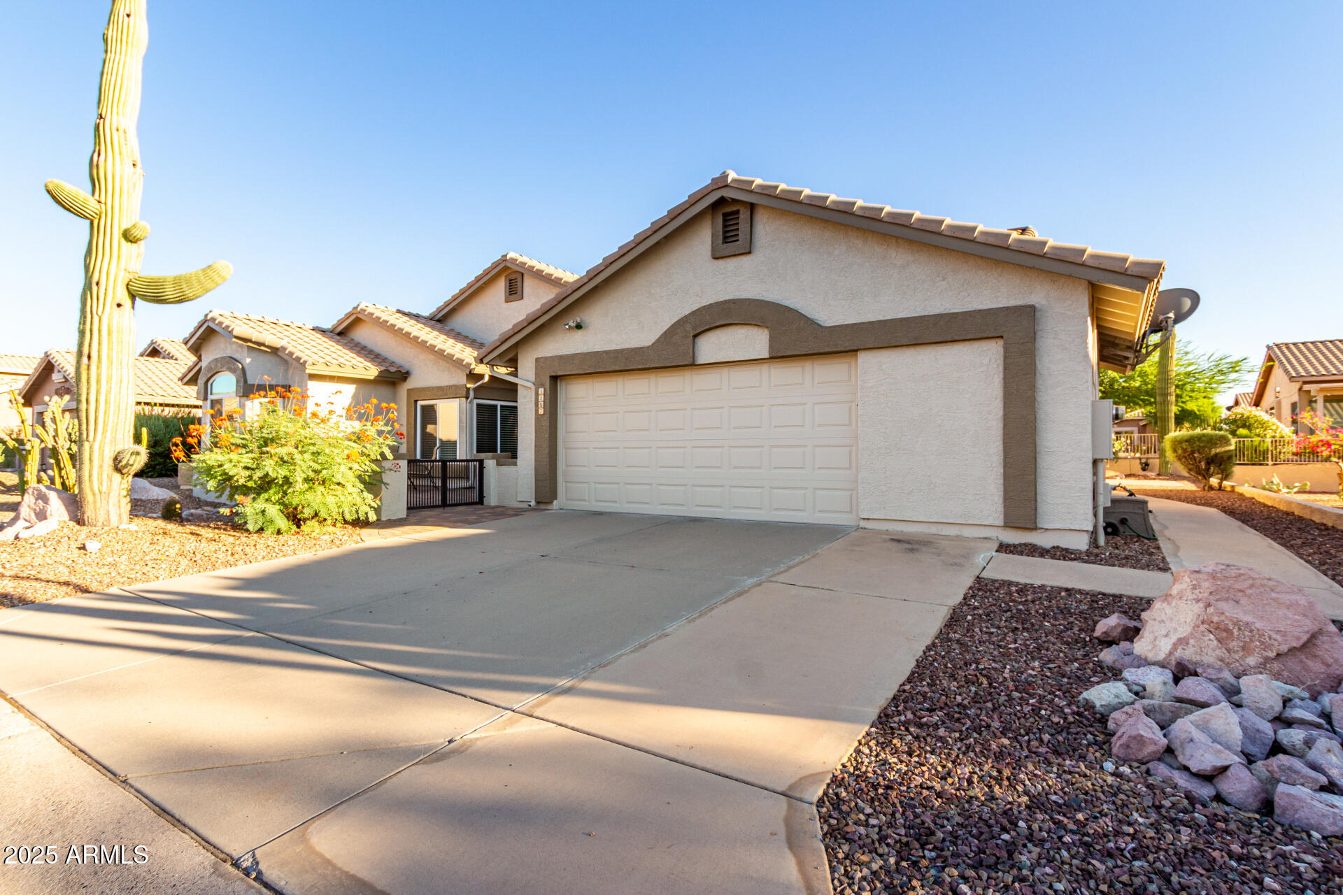 8807 E SAGUARO BLOSSOM Road