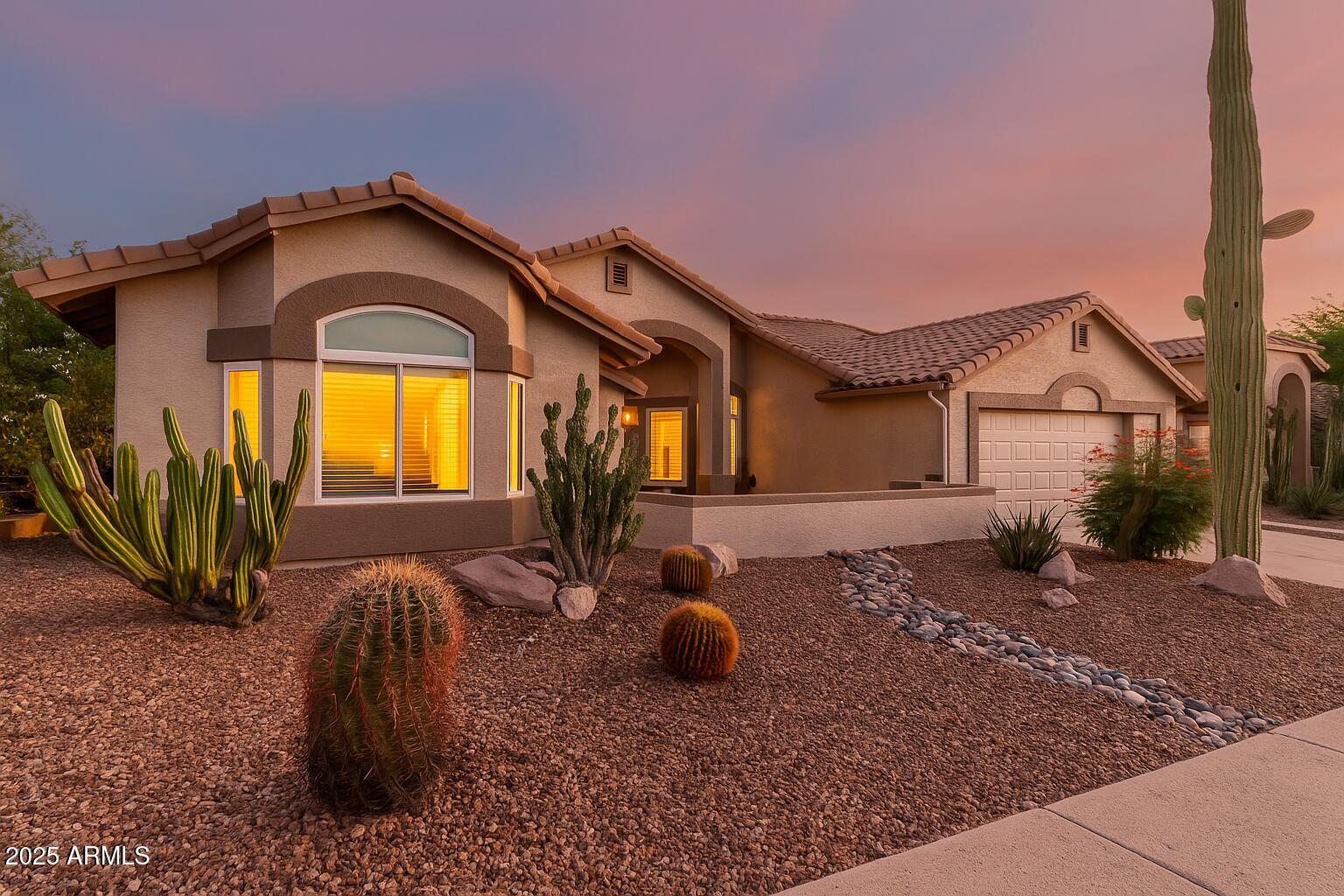 8807 E SAGUARO BLOSSOM Road