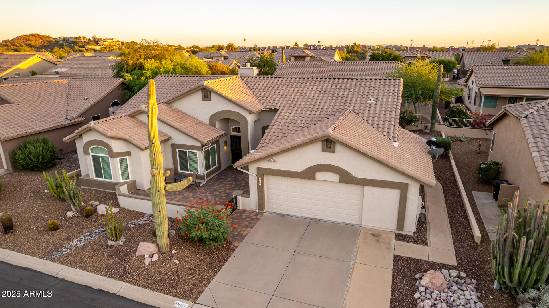 8807 E SAGUARO BLOSSOM Road