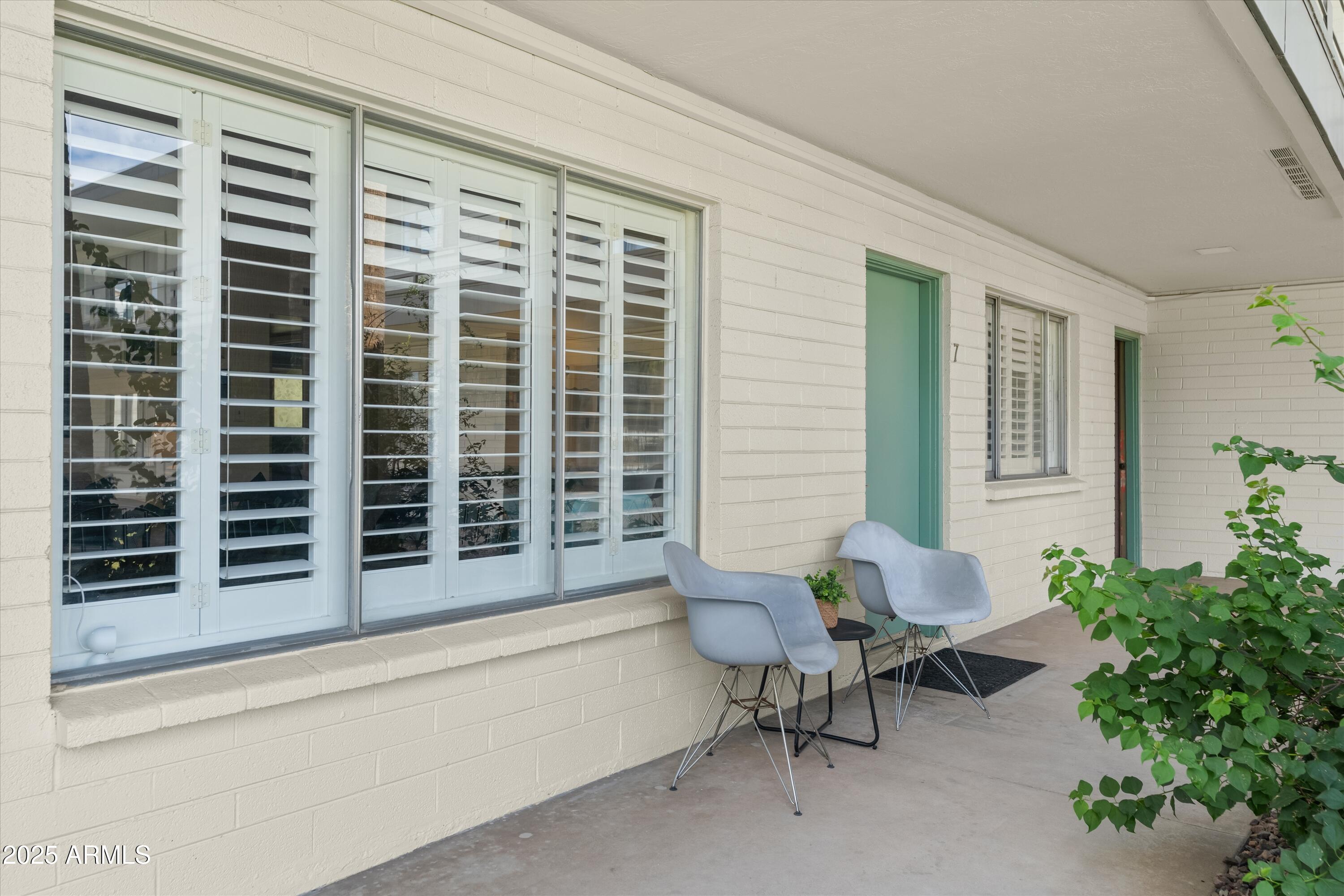 6805 E 2ND Street, 7