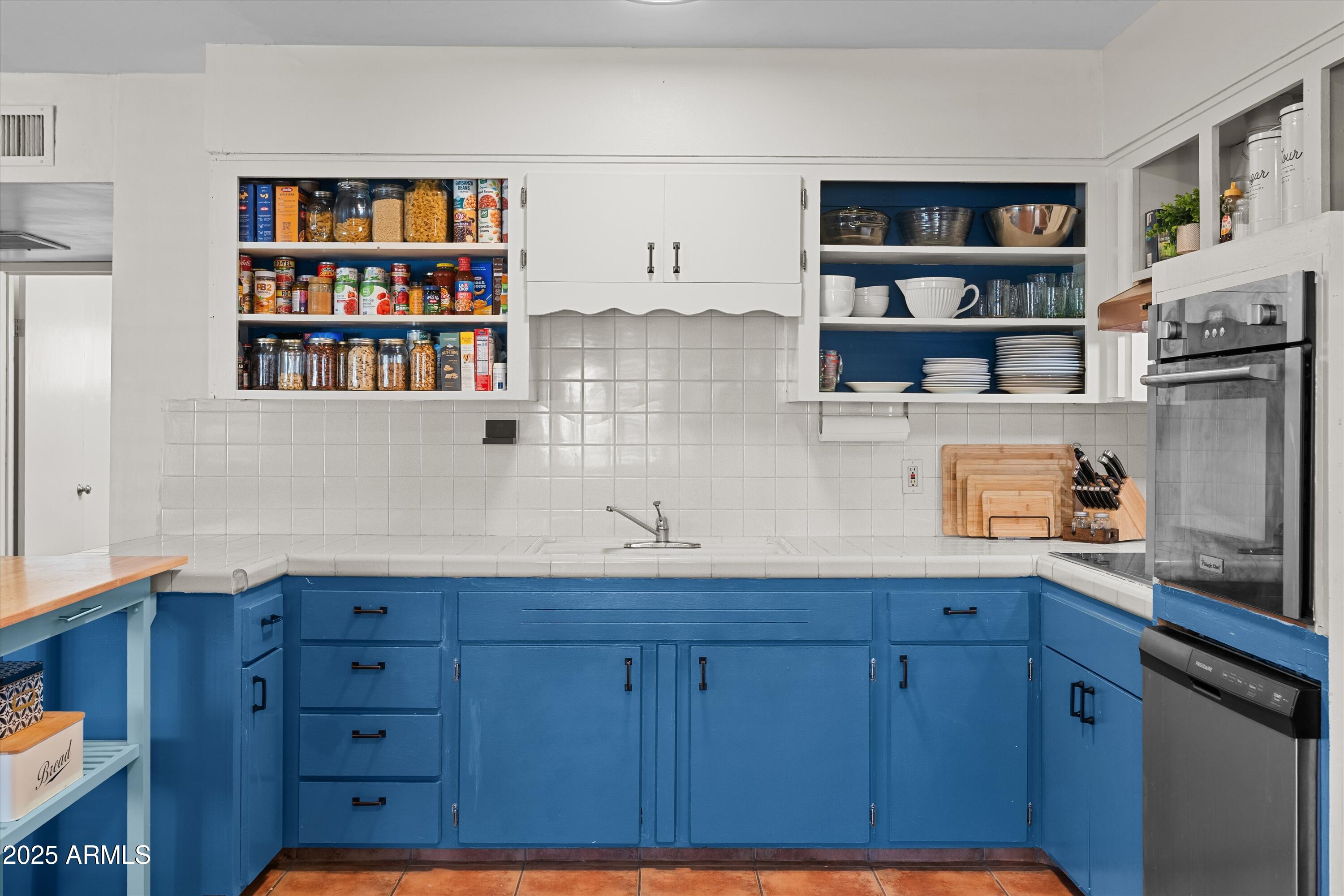 6805 E 2ND Street, 7