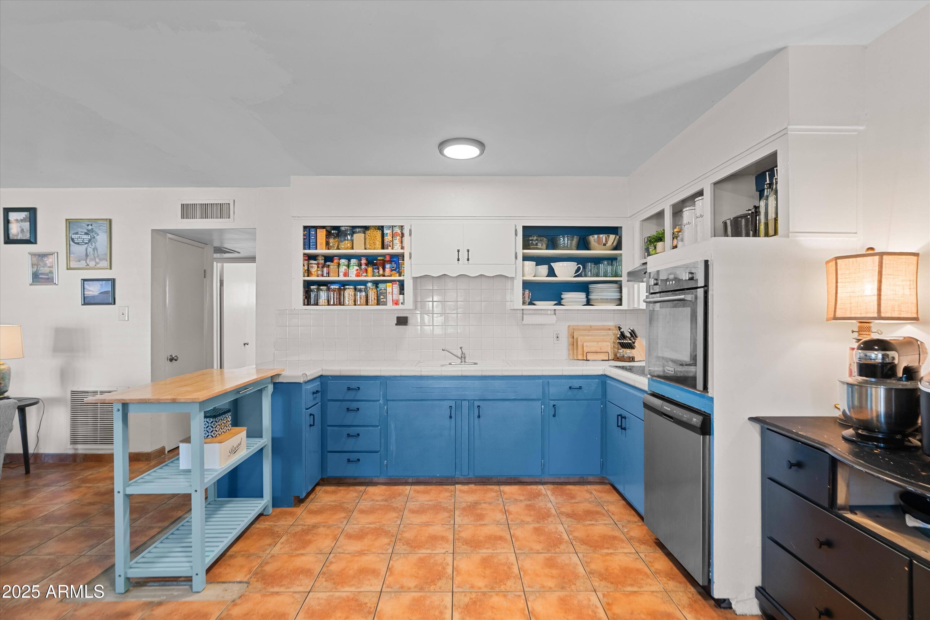 6805 E 2ND Street, 7