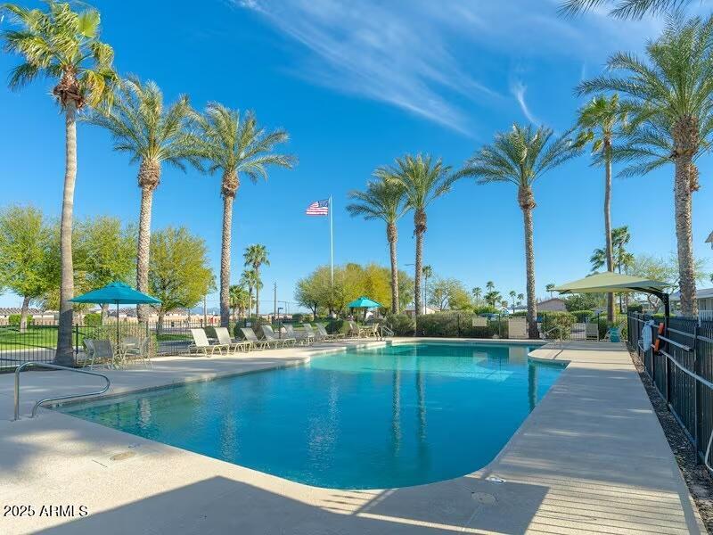 2000 S Apache Road, 292