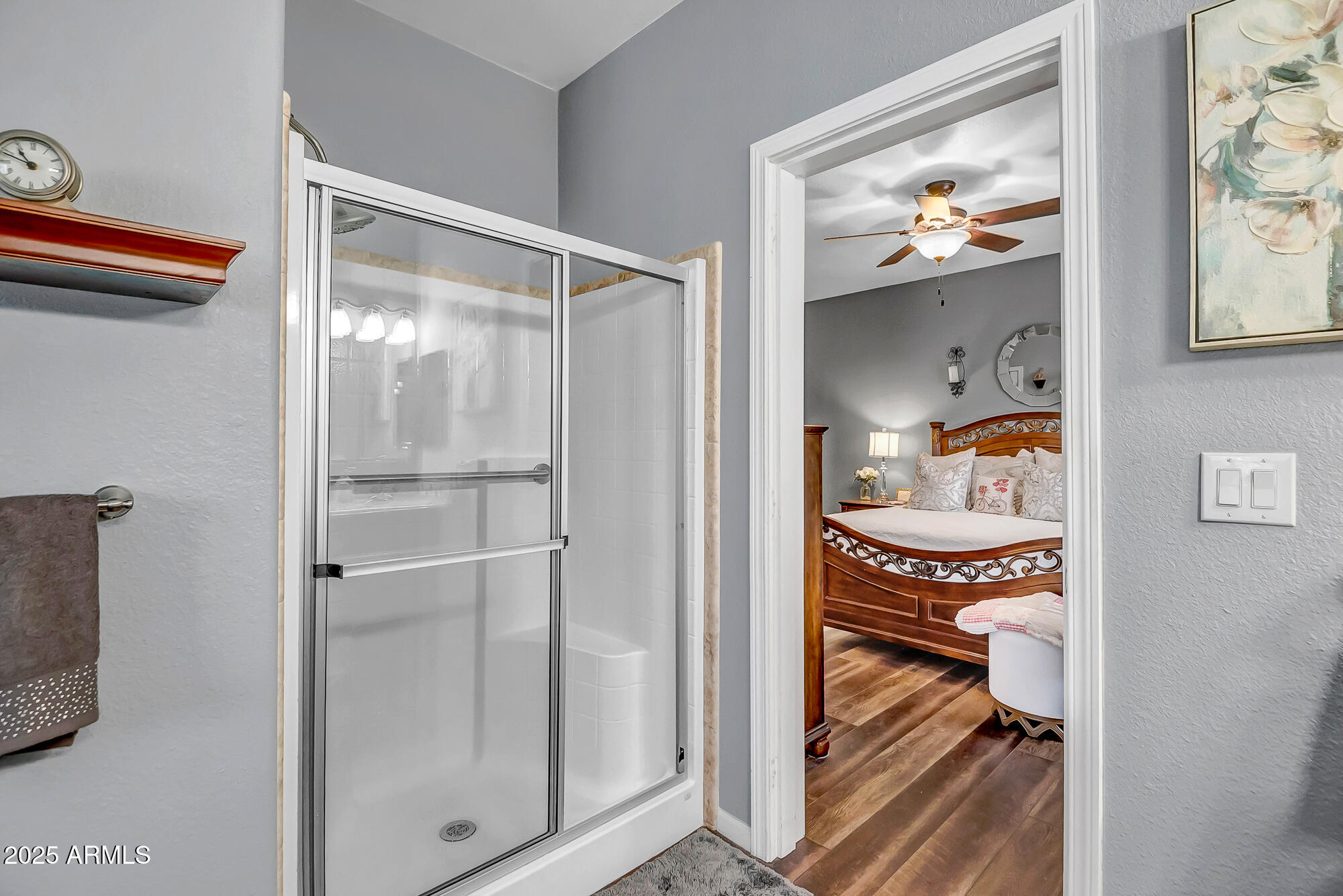 2000 S Apache Road, 292