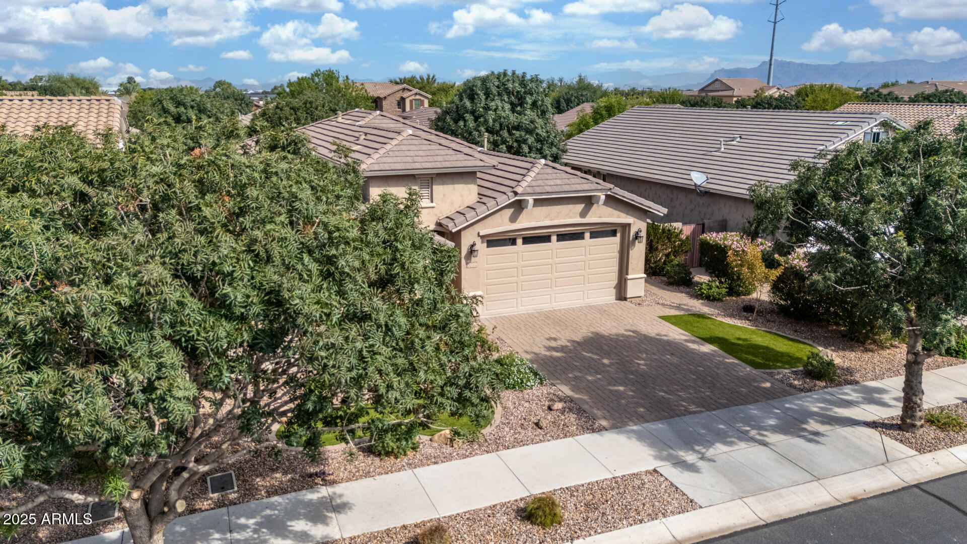 20702 E MOCKINGBIRD Drive