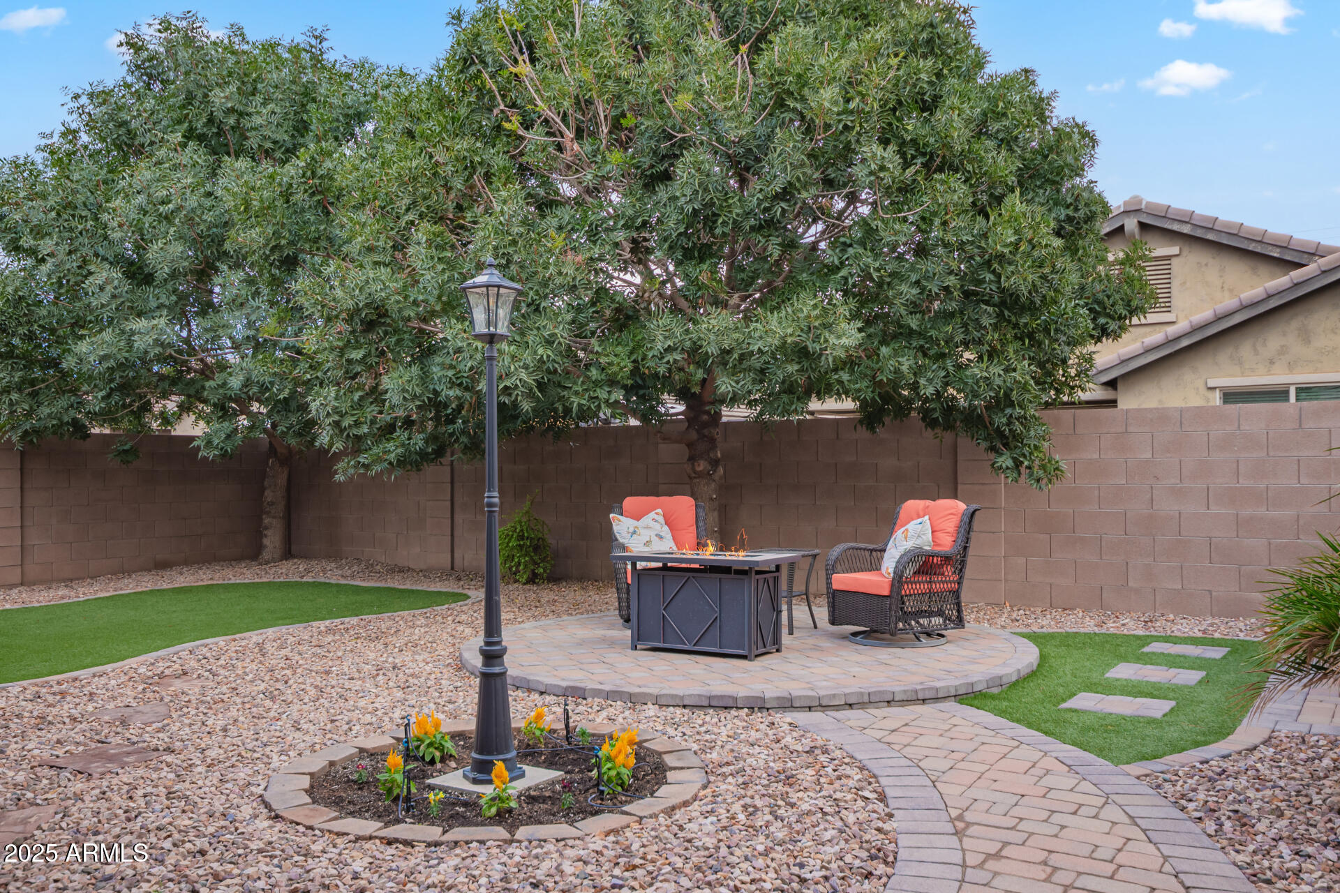 20702 E MOCKINGBIRD Drive