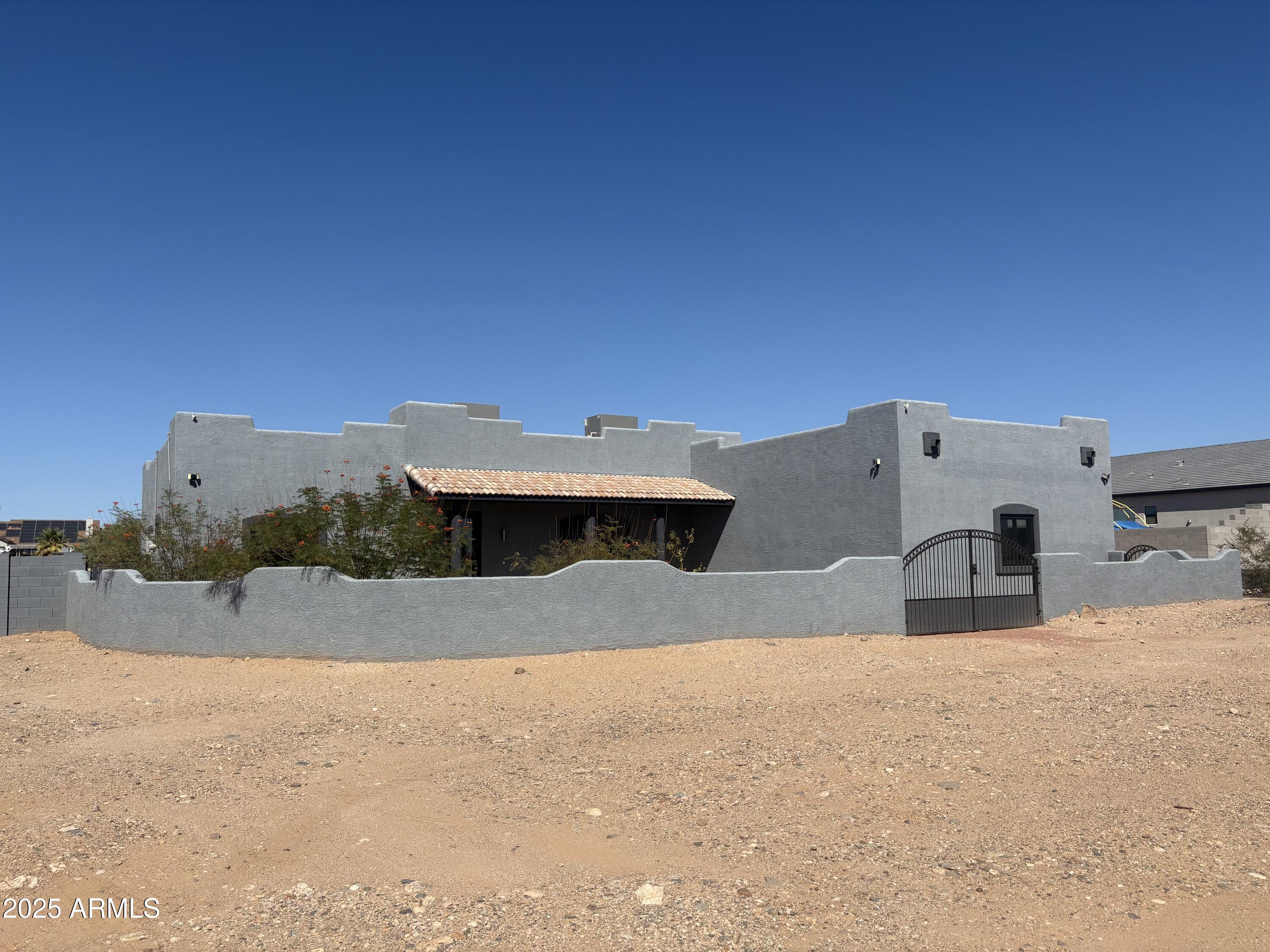 10302 W PINNACLE PEAK Road