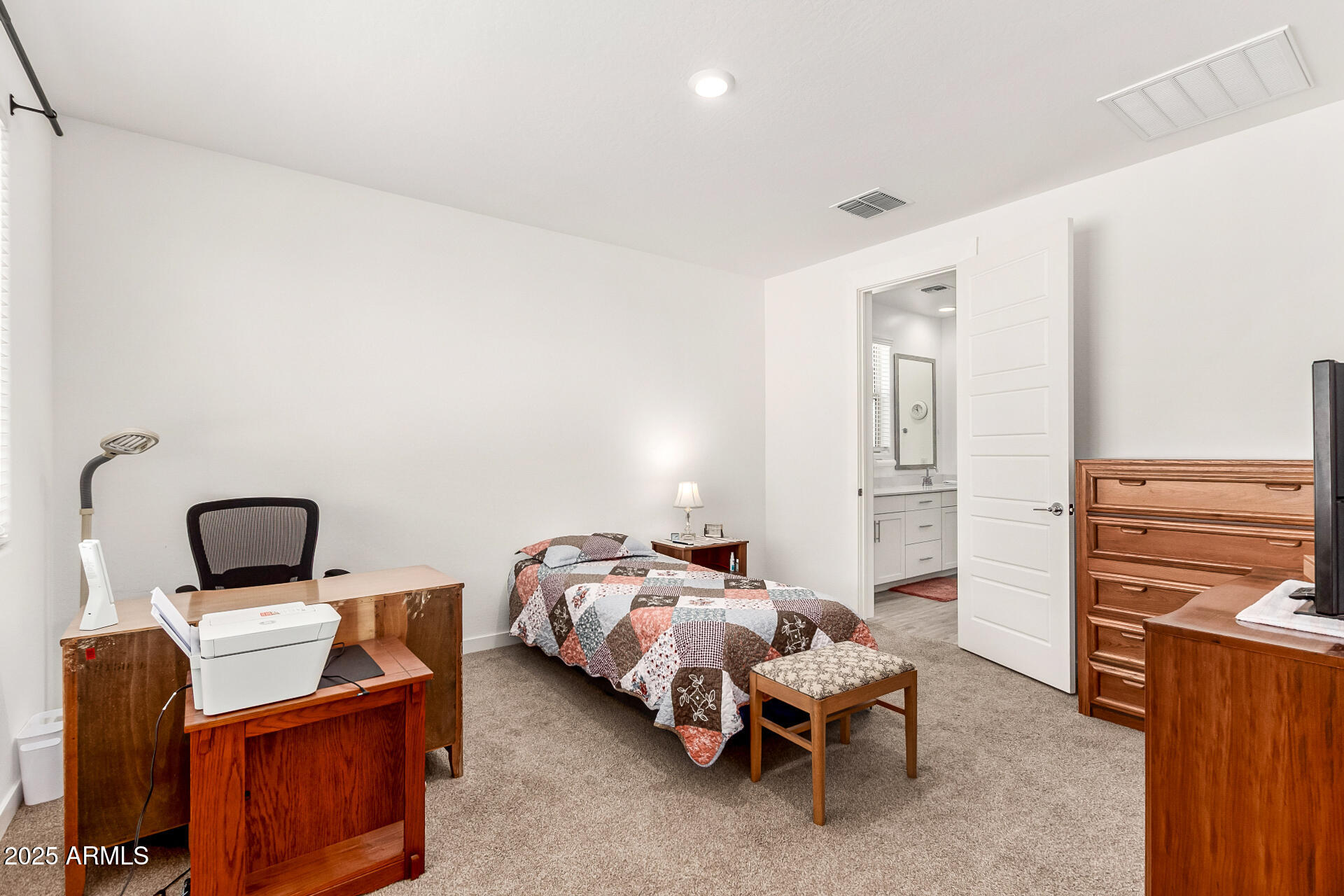 16852 W EVERGREEN Road