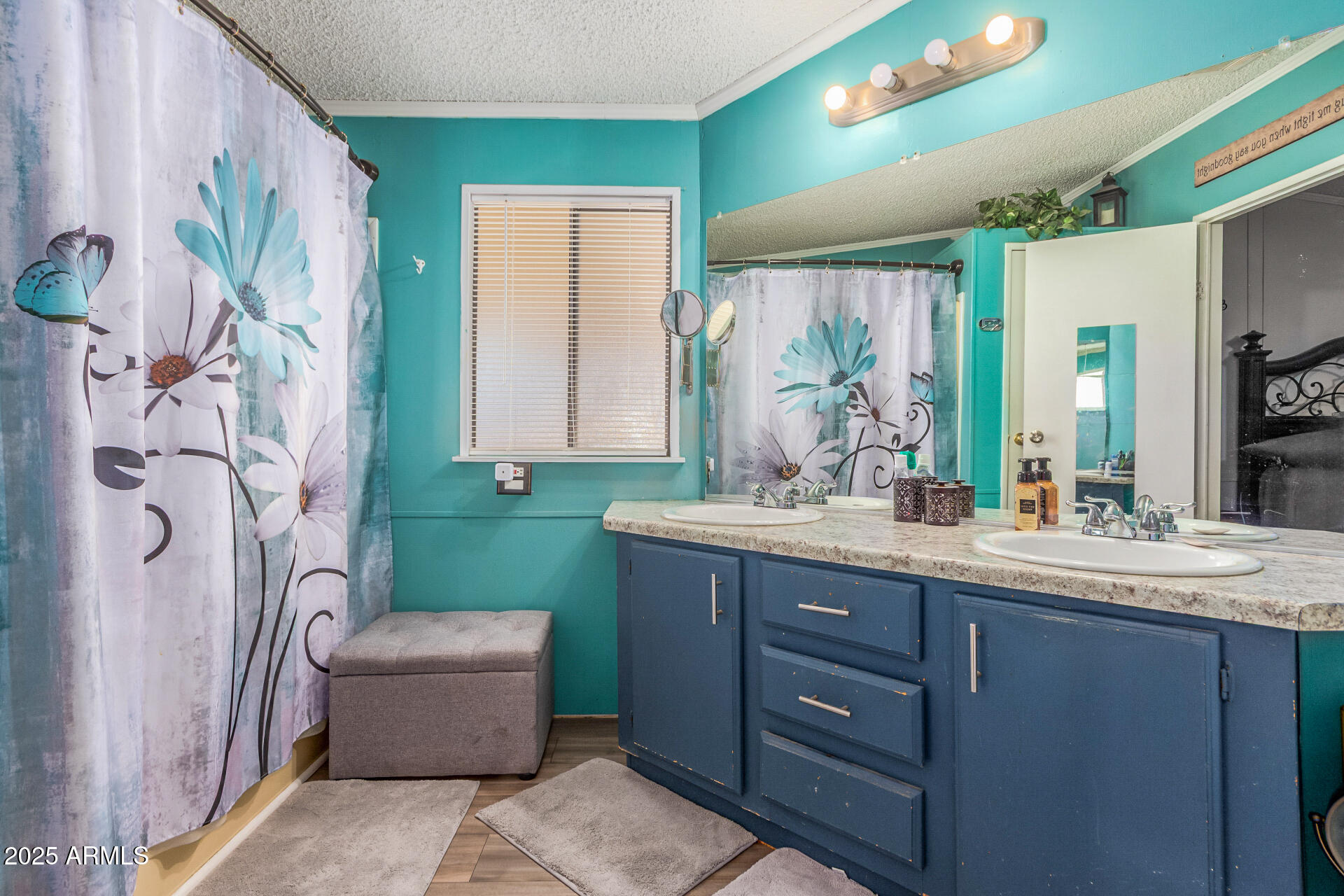 8601 N 103RD Avenue, 72