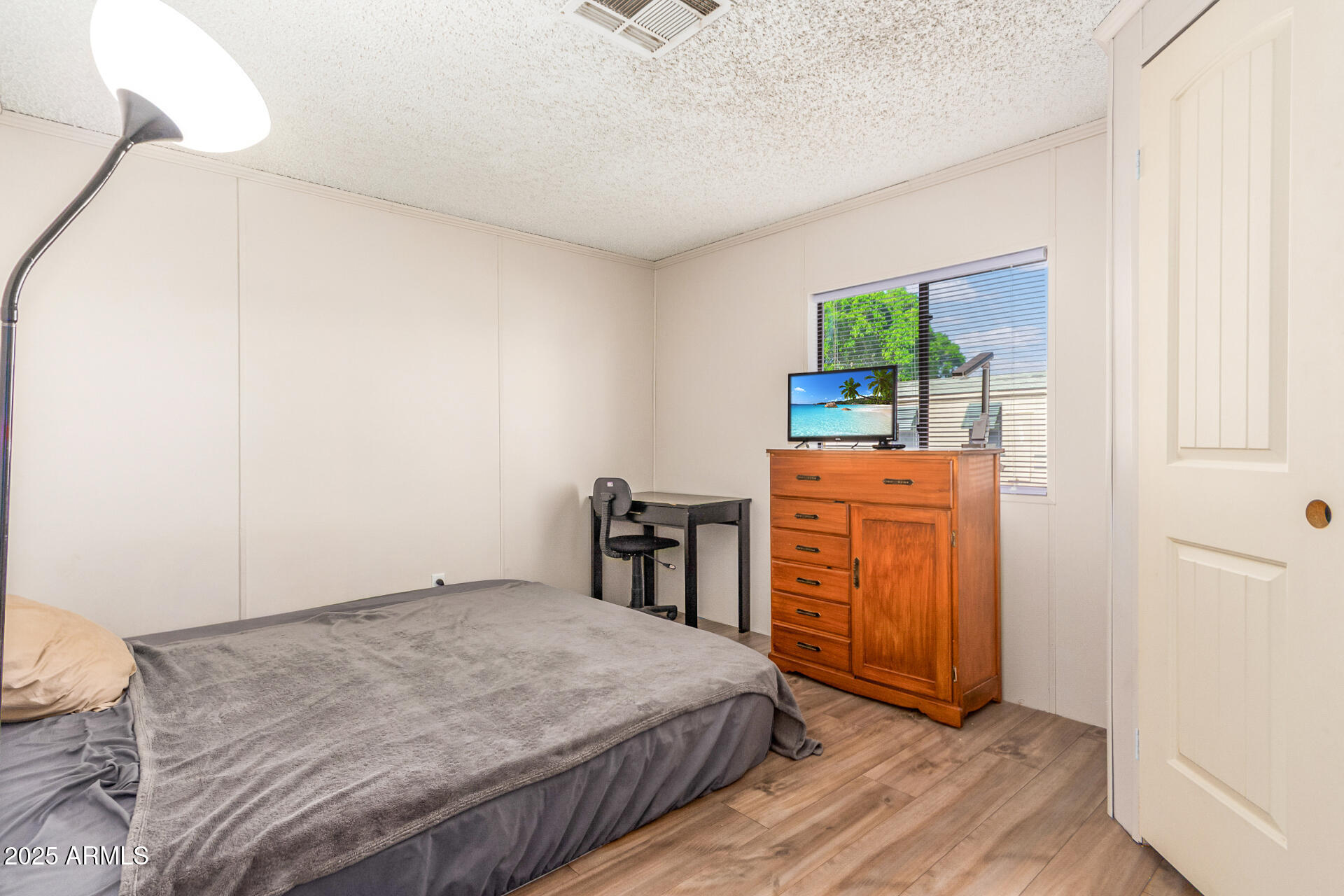 8601 N 103RD Avenue, 72