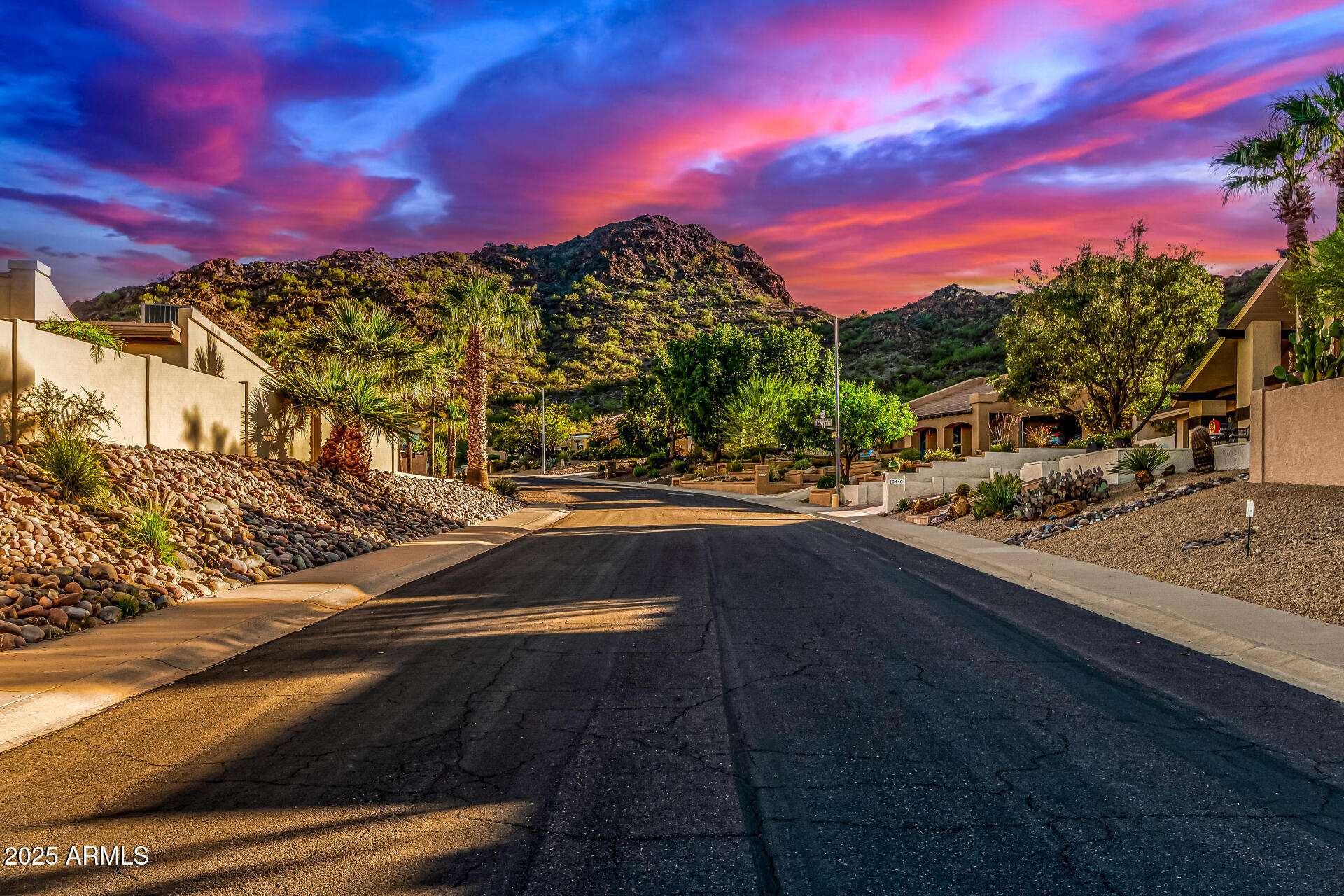 2201 E SHEA Boulevard