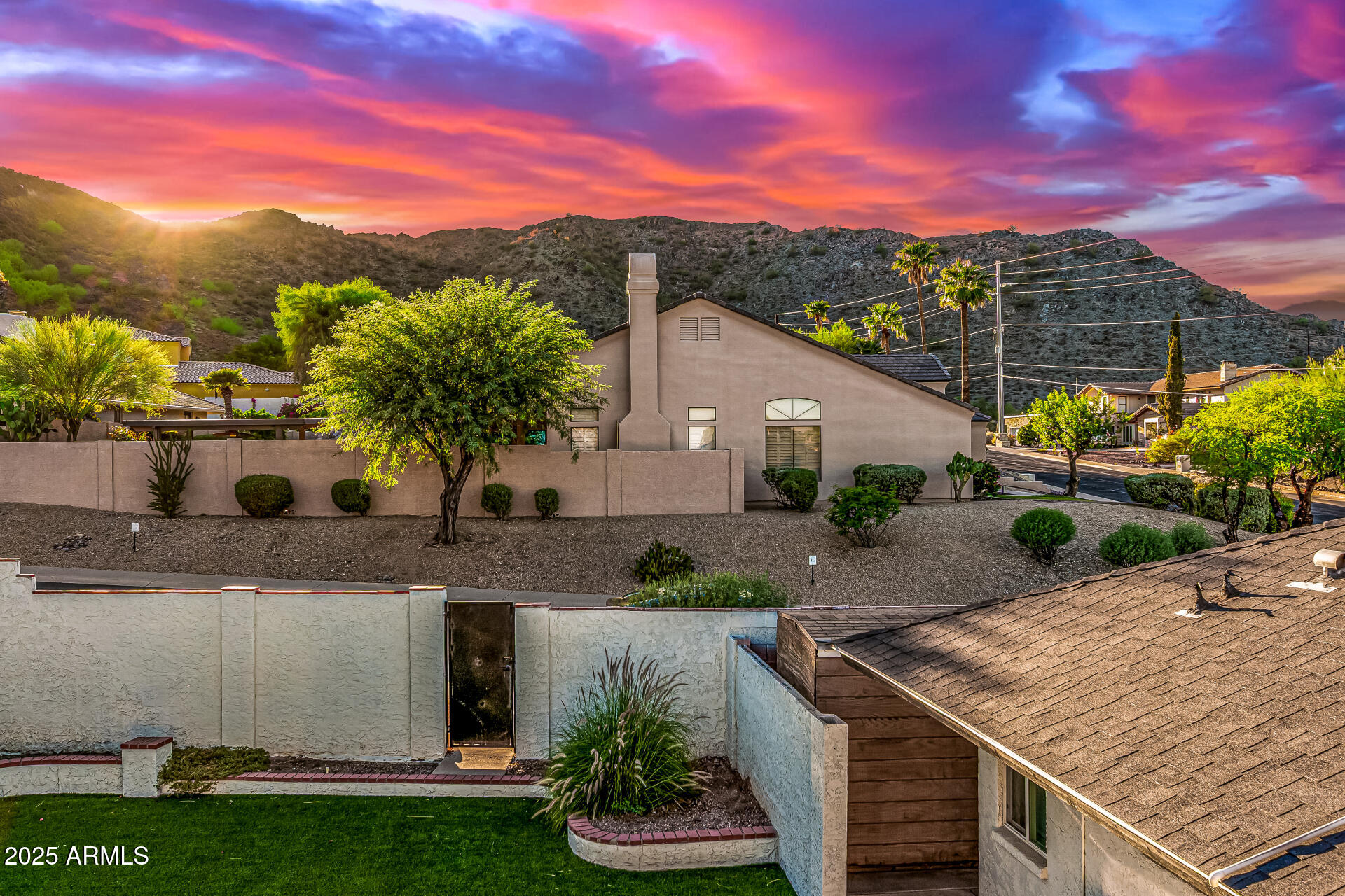 2201 E SHEA Boulevard