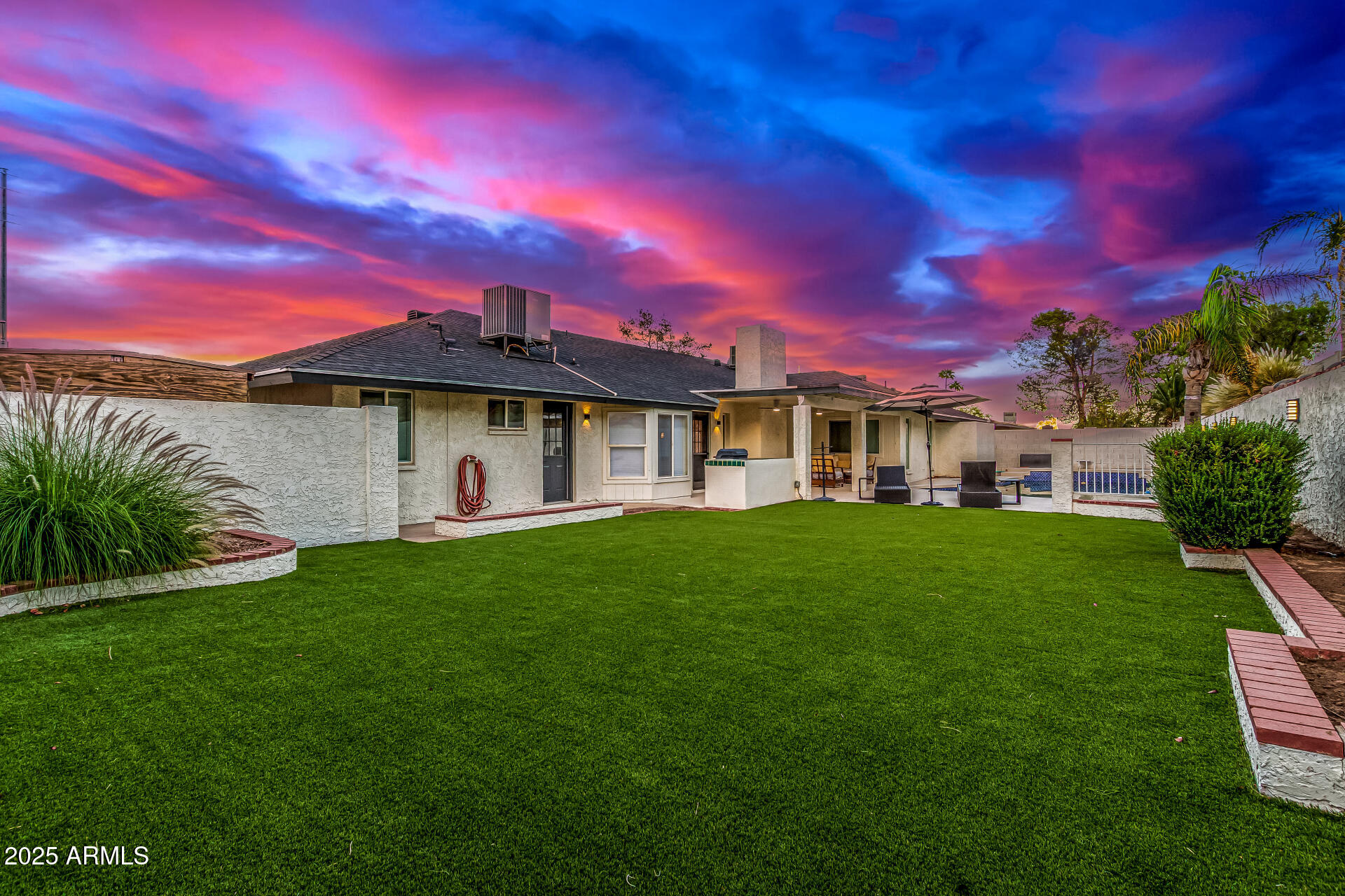 2201 E SHEA Boulevard