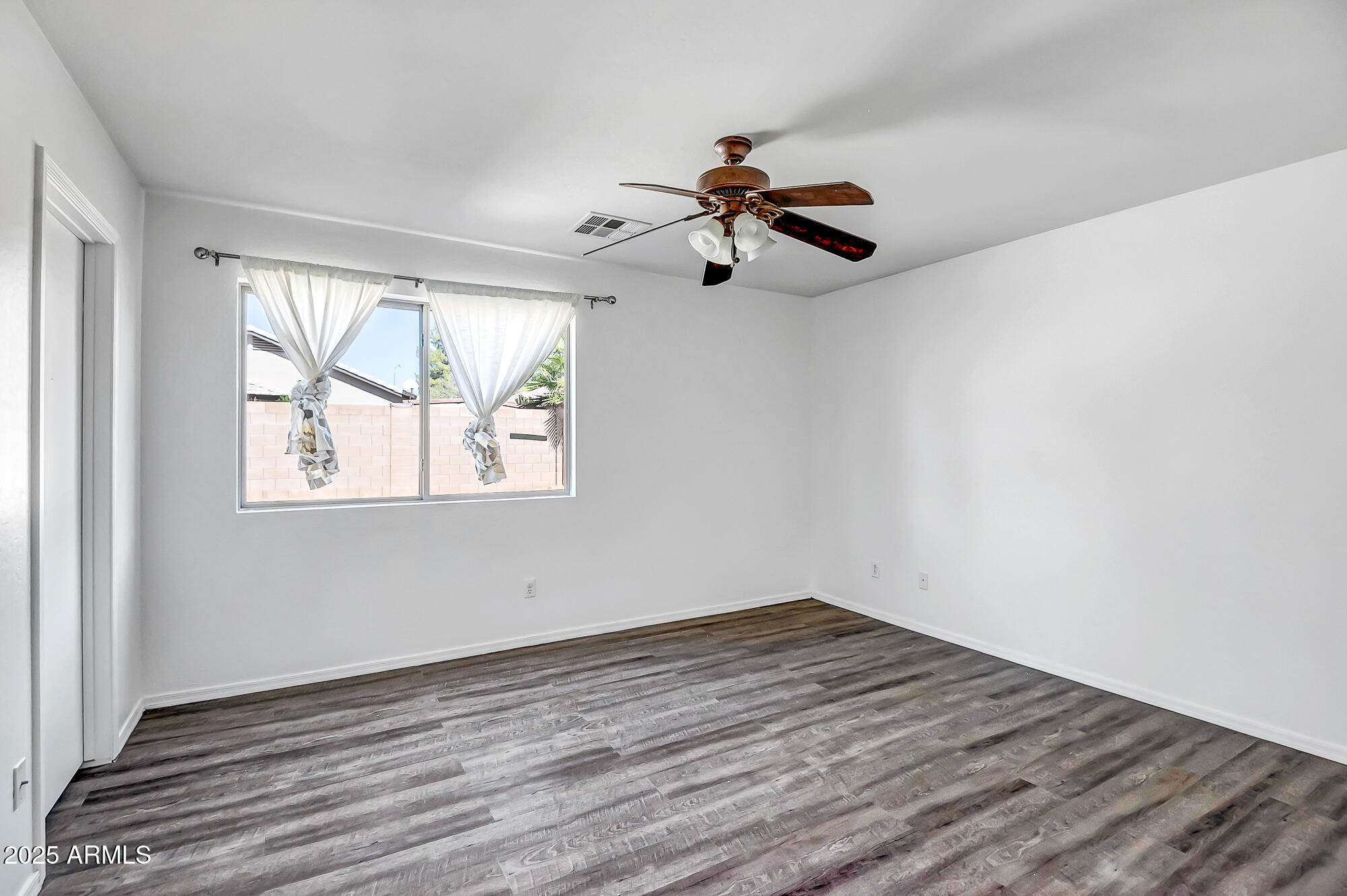 17224 W ELIZABETH Avenue