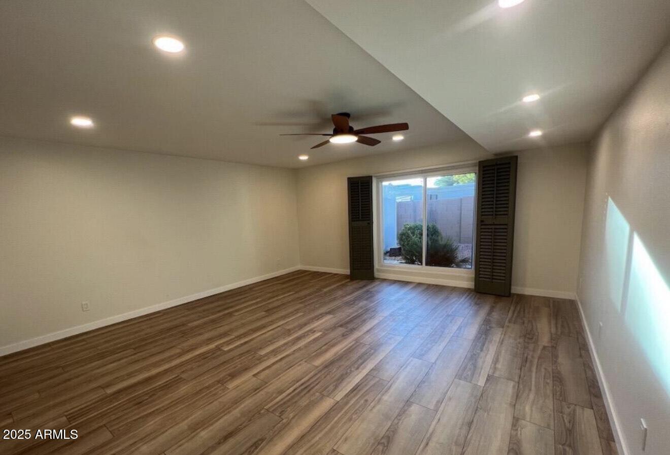 7214 N VIA DE LA SIESTA