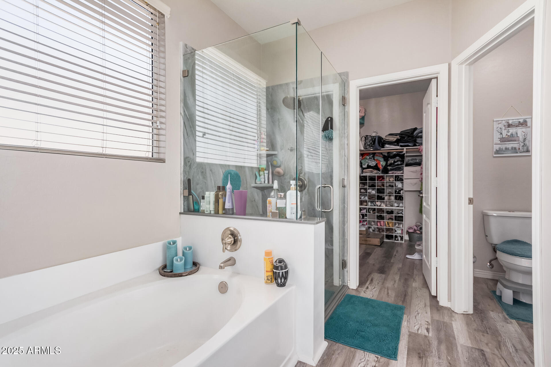 3904 S SINOVA Avenue