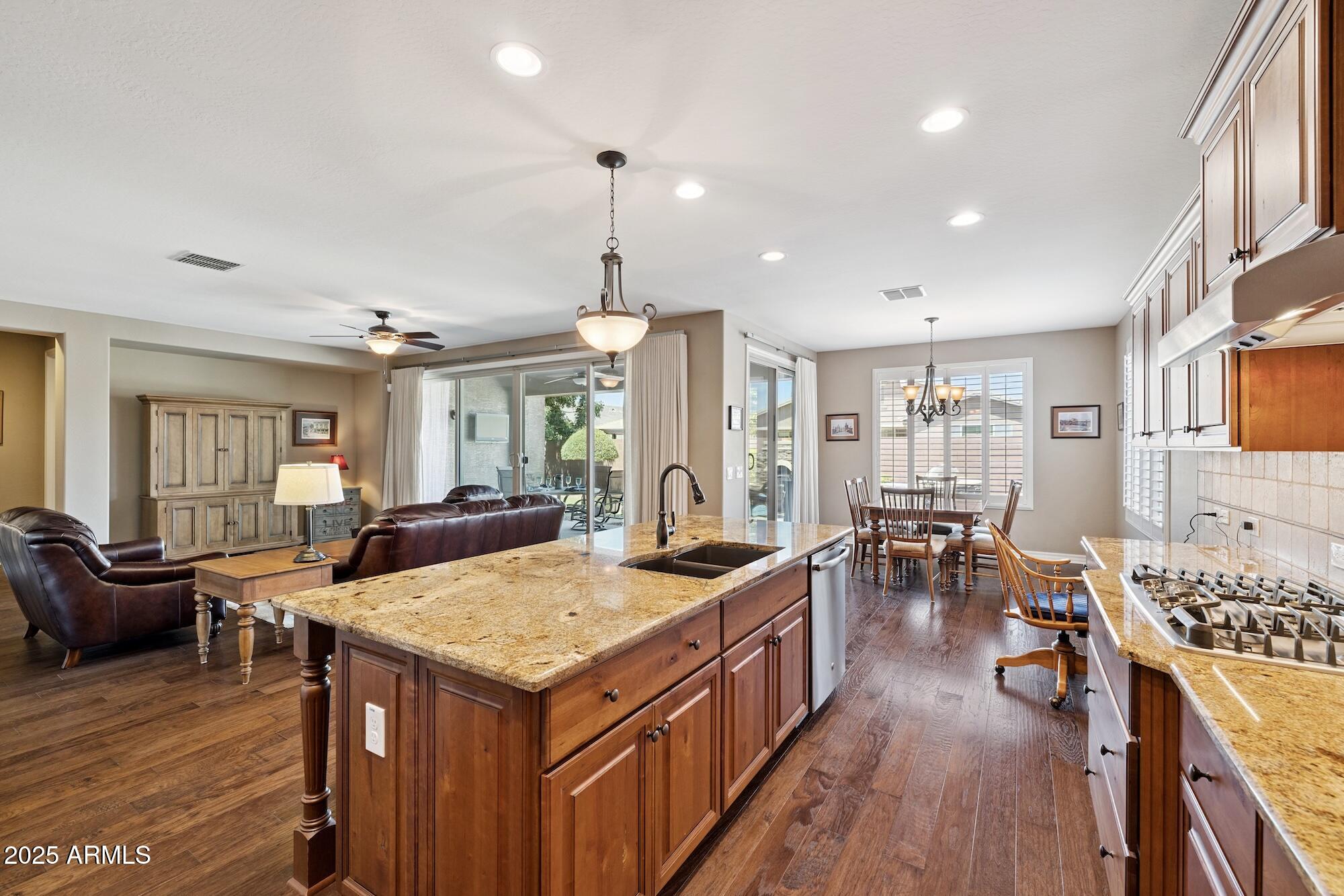 726 W TALLOW TREE Avenue, San Tan Valley