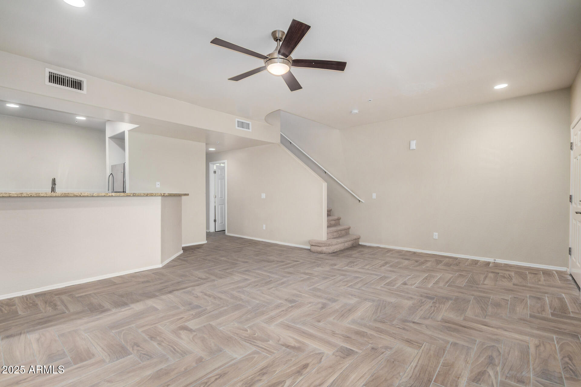 21655 N 36TH Avenue, 106