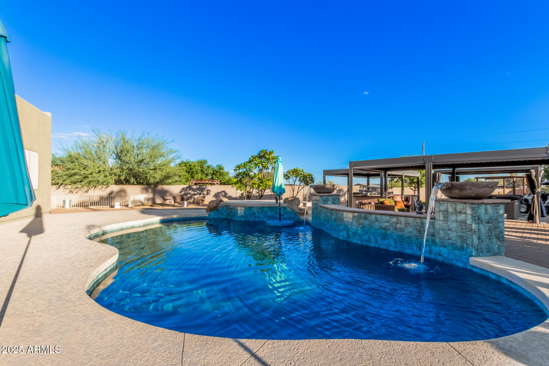 24909 W RED ROBIN Drive, Wittmann