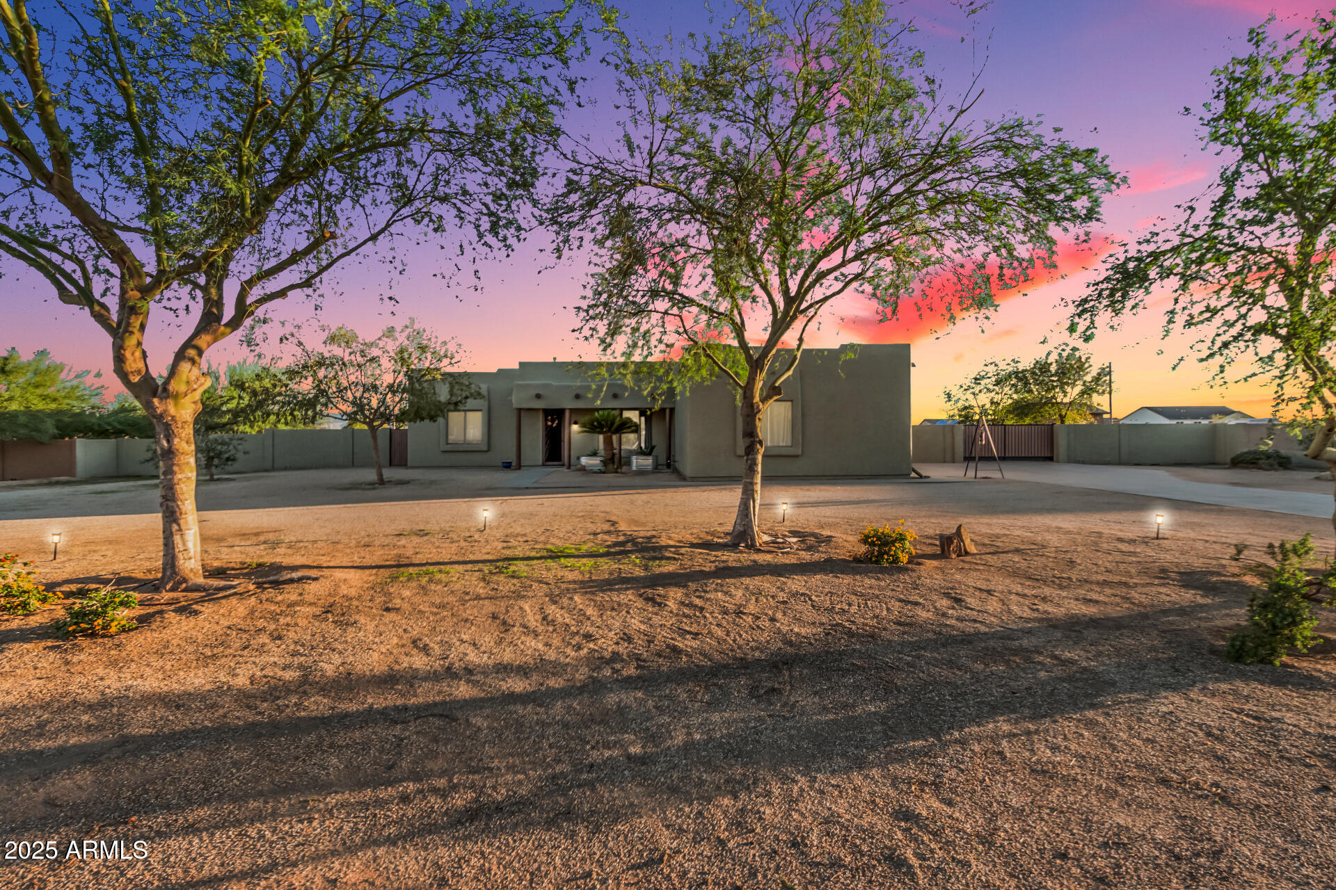 24909 W RED ROBIN Drive, Wittmann