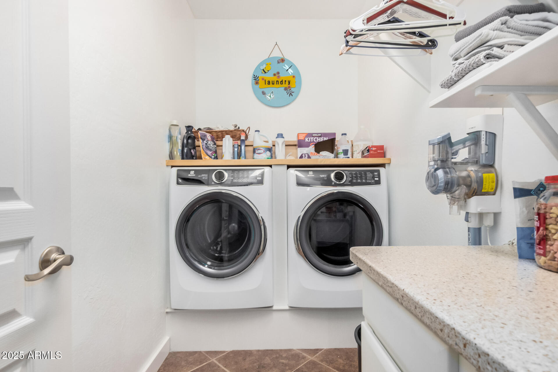 24909 W RED ROBIN Drive, Wittmann