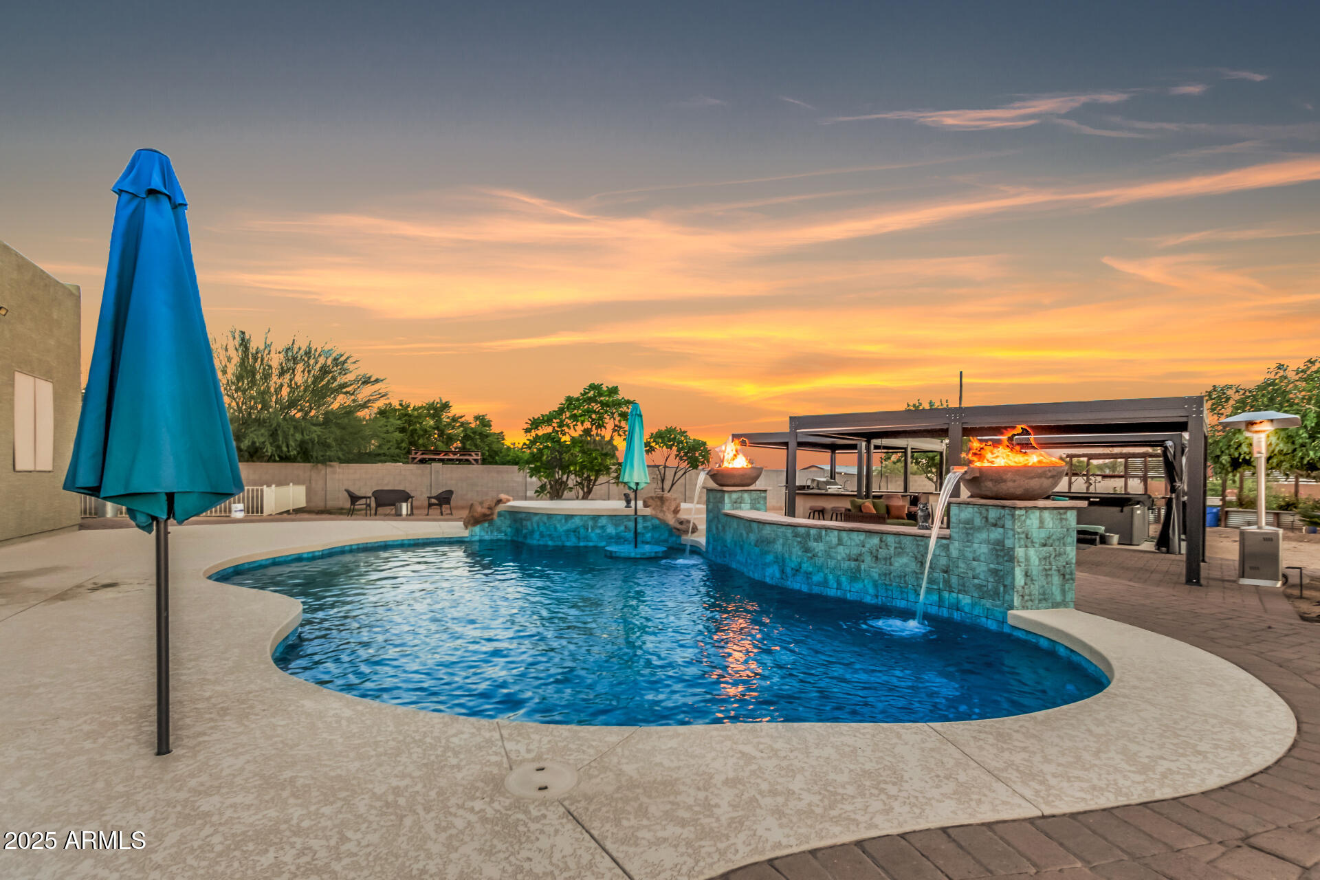 24909 W RED ROBIN Drive, Wittmann