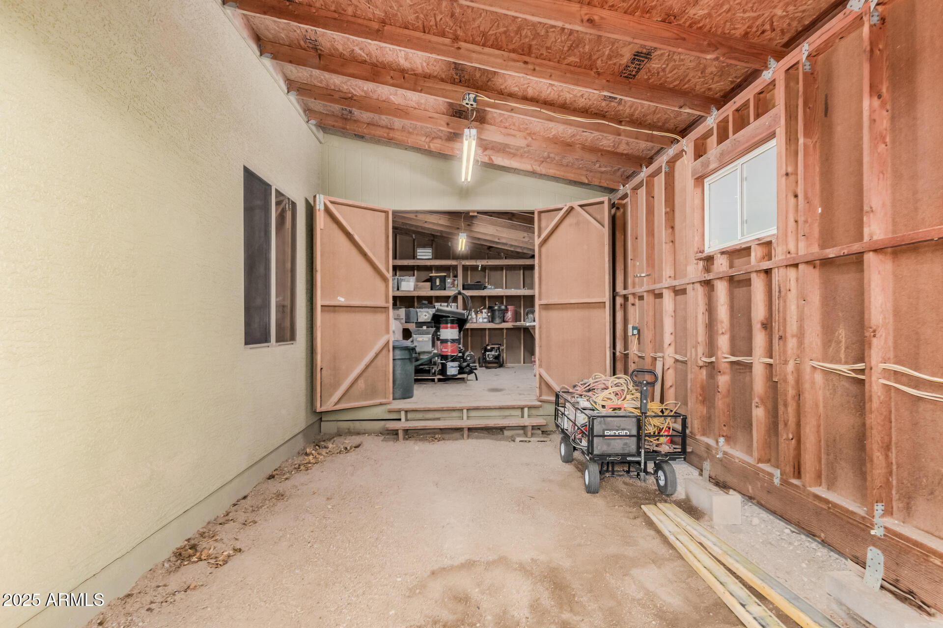 24909 W RED ROBIN Drive, Wittmann