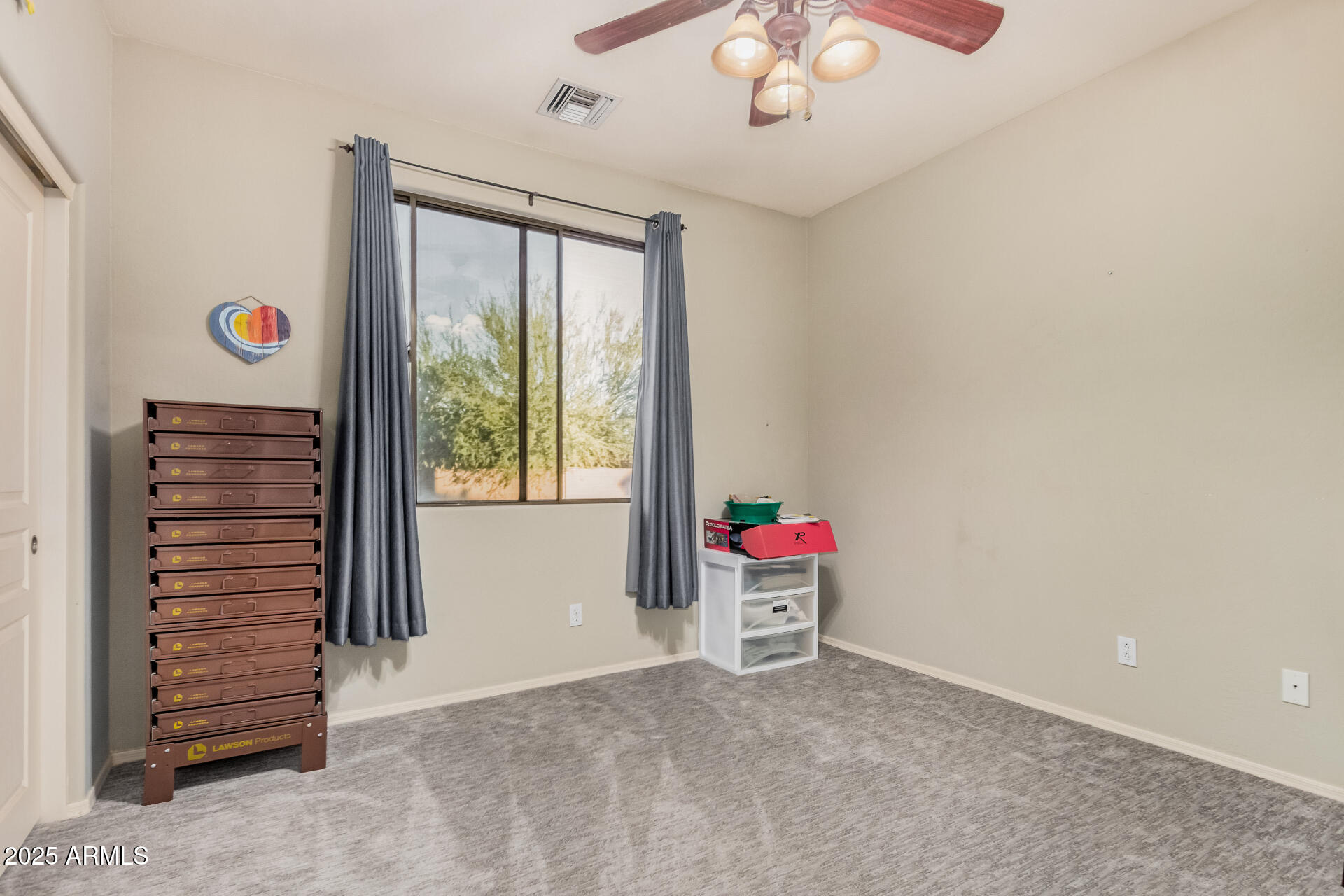 24909 W RED ROBIN Drive, Wittmann