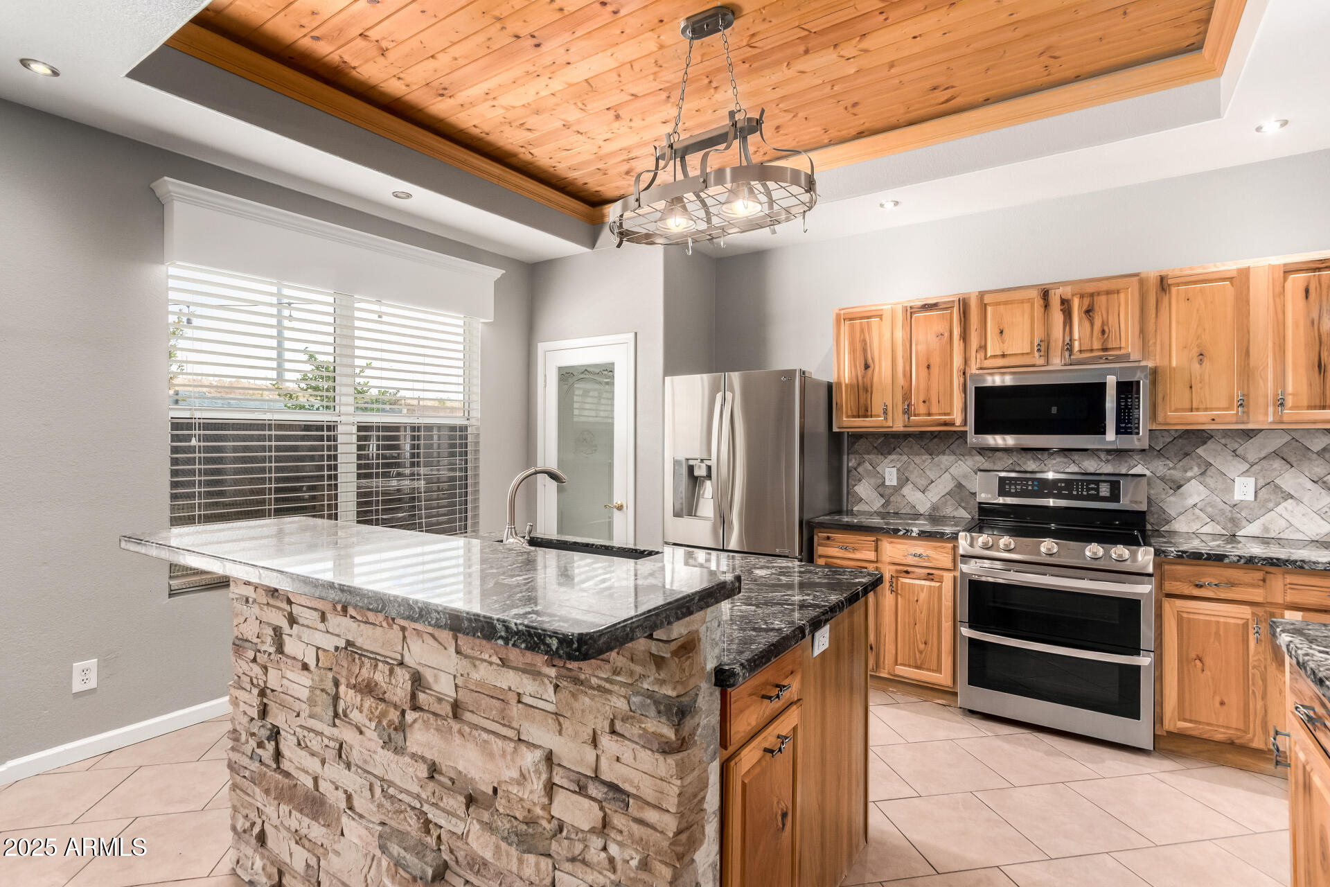 7360 E JUNE Street, Mesa