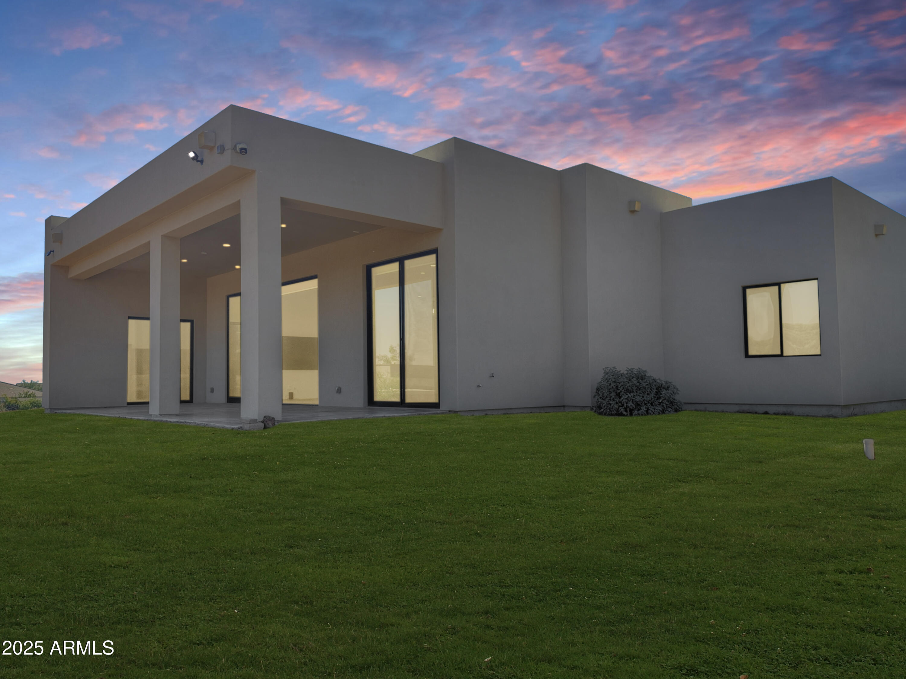 3227 W LONG RIFLE Road