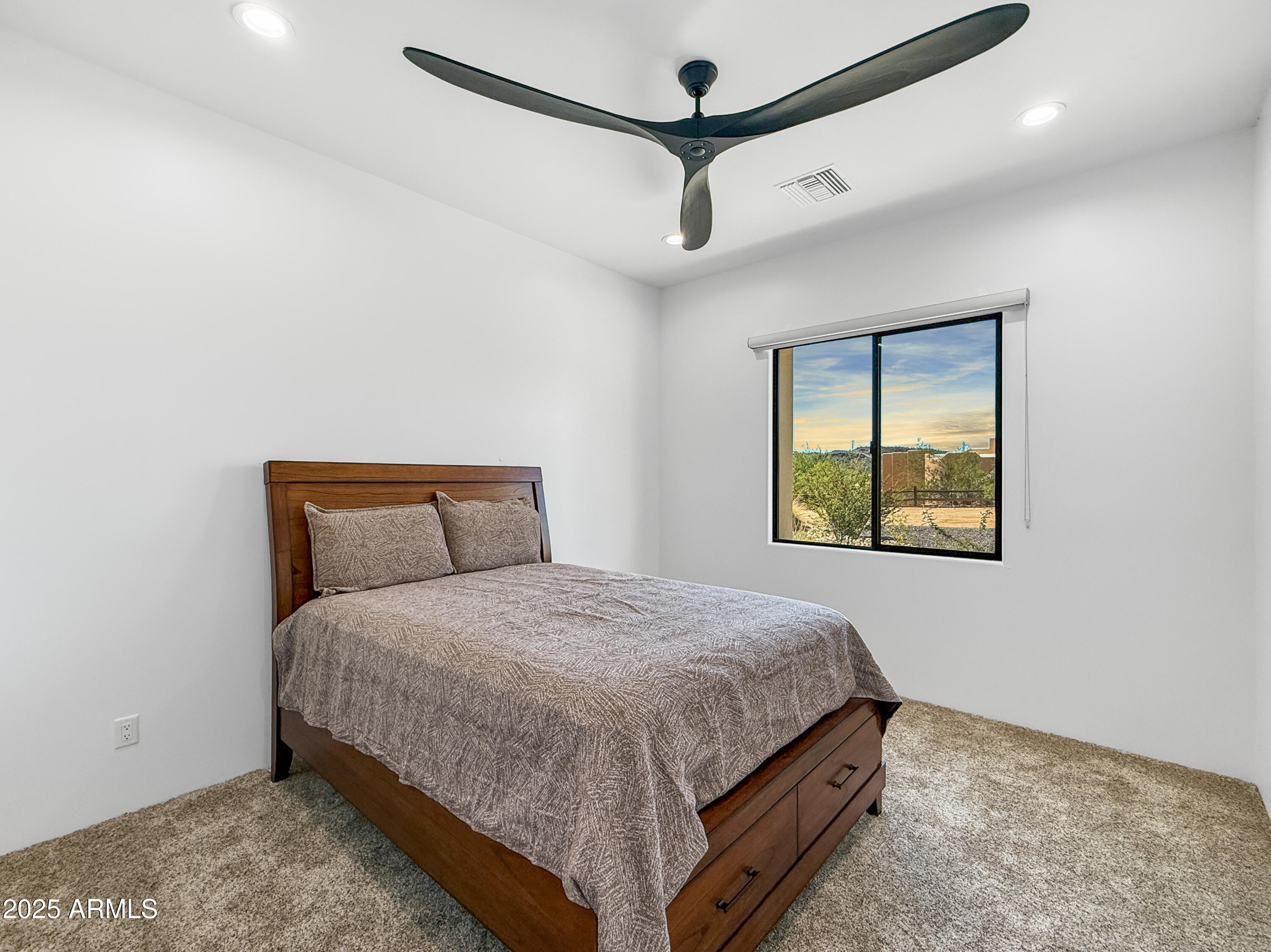 3227 W LONG RIFLE Road