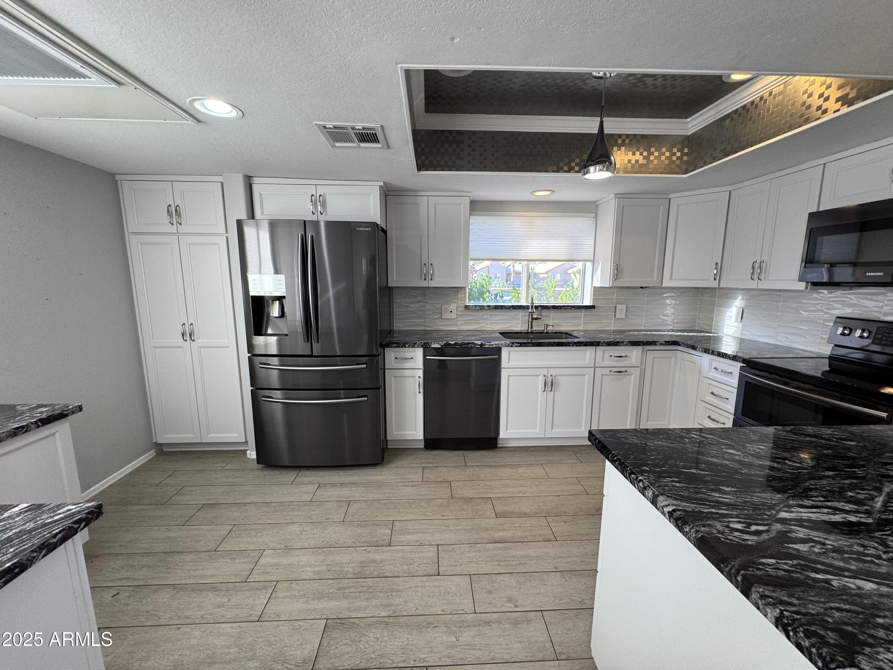 9475 E PURDUE Avenue, 238