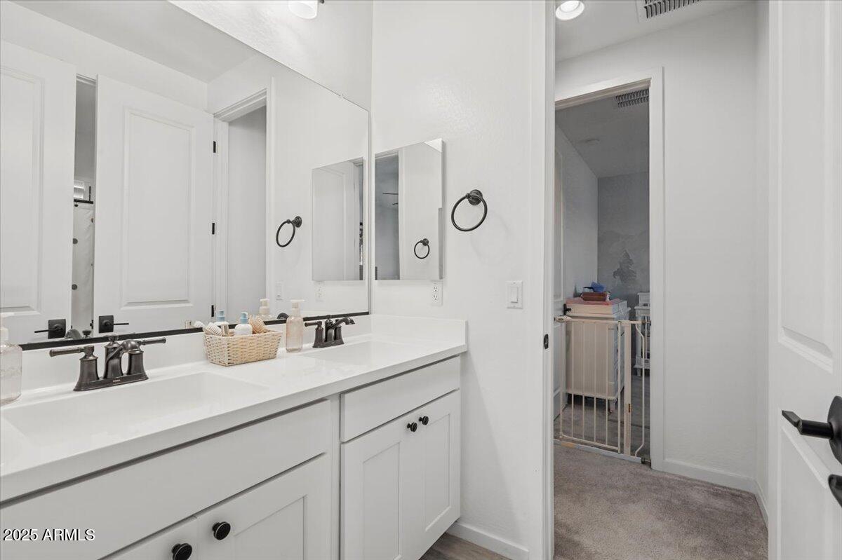 5632 E SANDIA Street