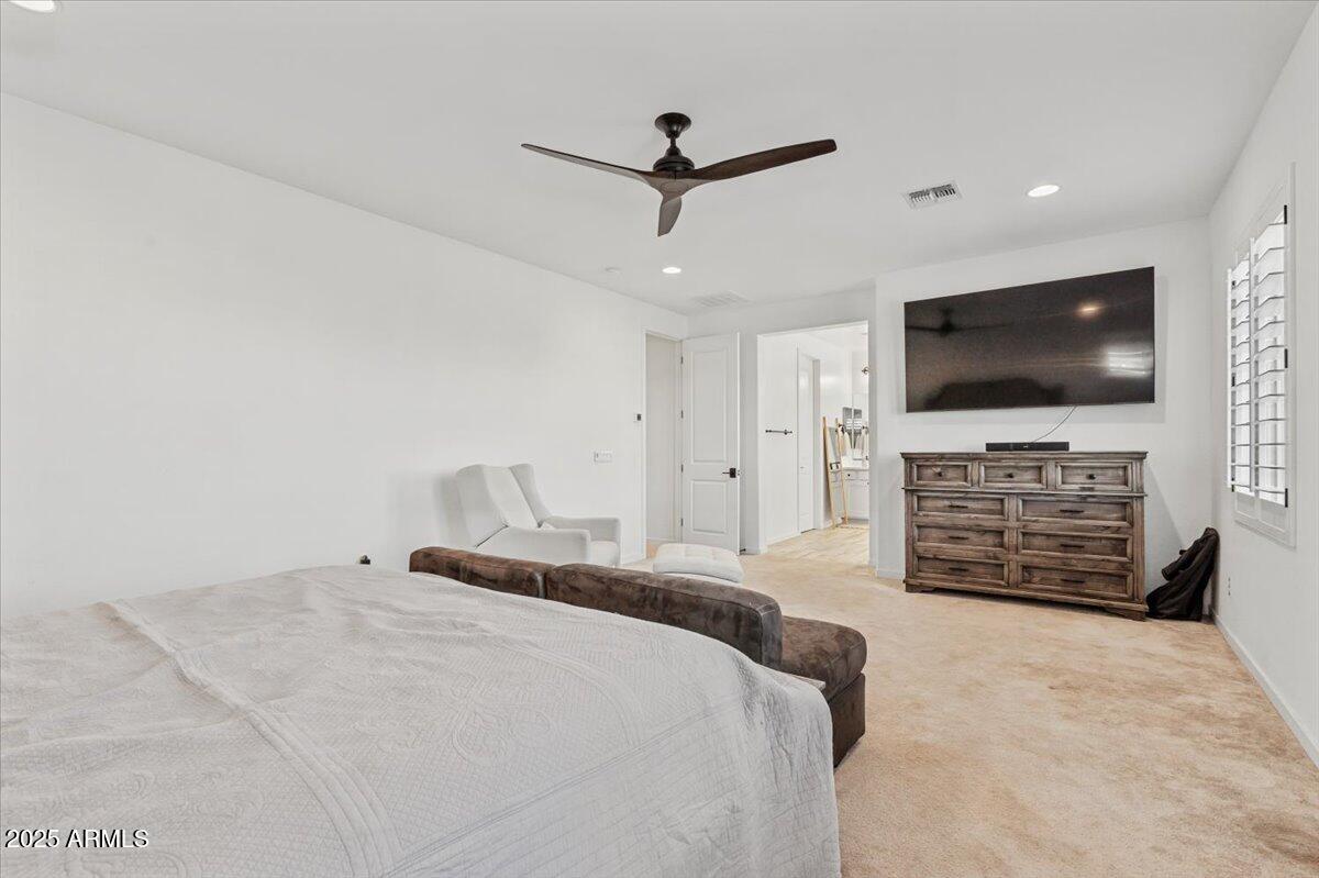 5632 E SANDIA Street