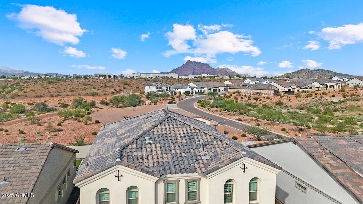 5632 E SANDIA Street